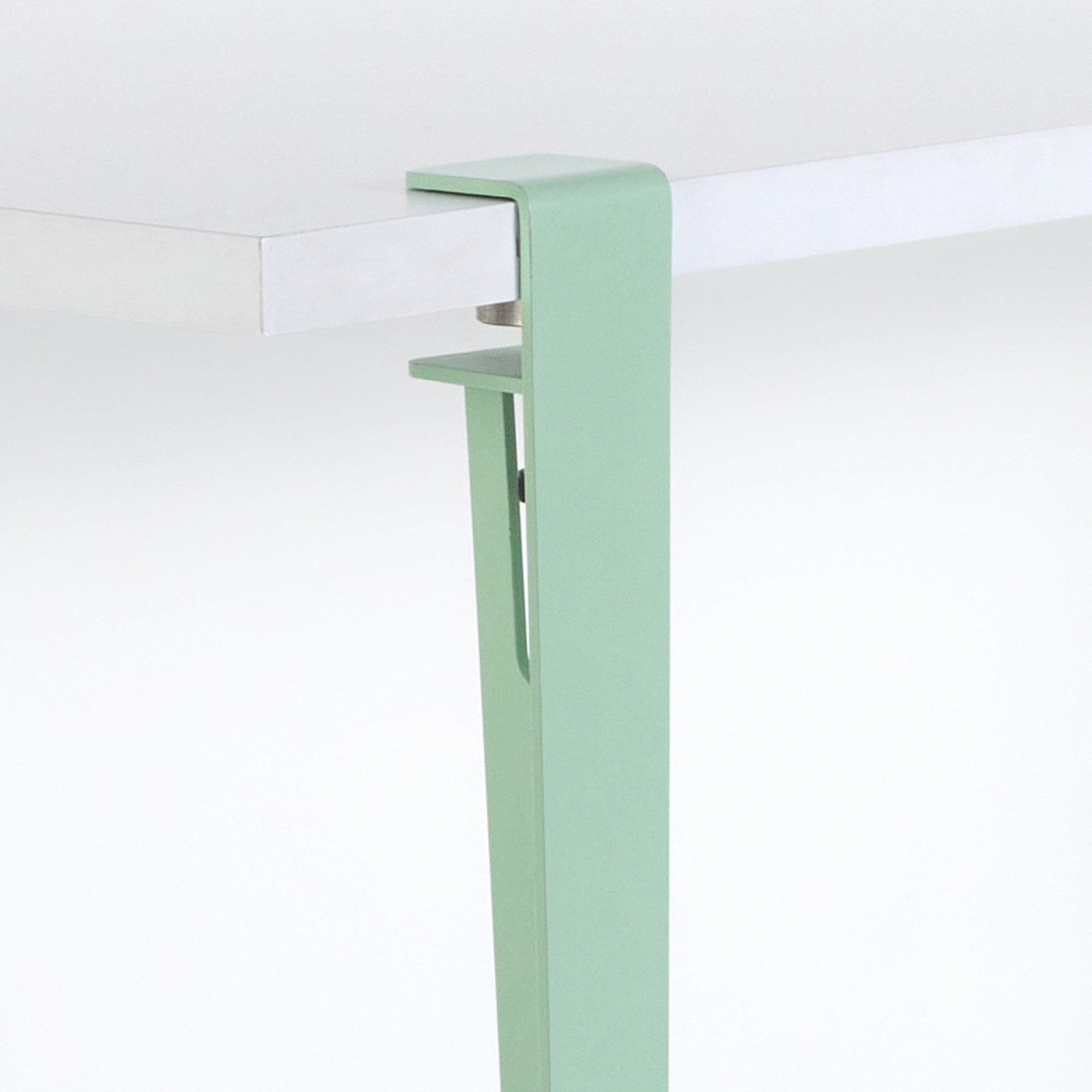 Mesa de Jantar Branca com Pernas de Aço Pretas - 150cm, Montagem Rápida e Fácil
