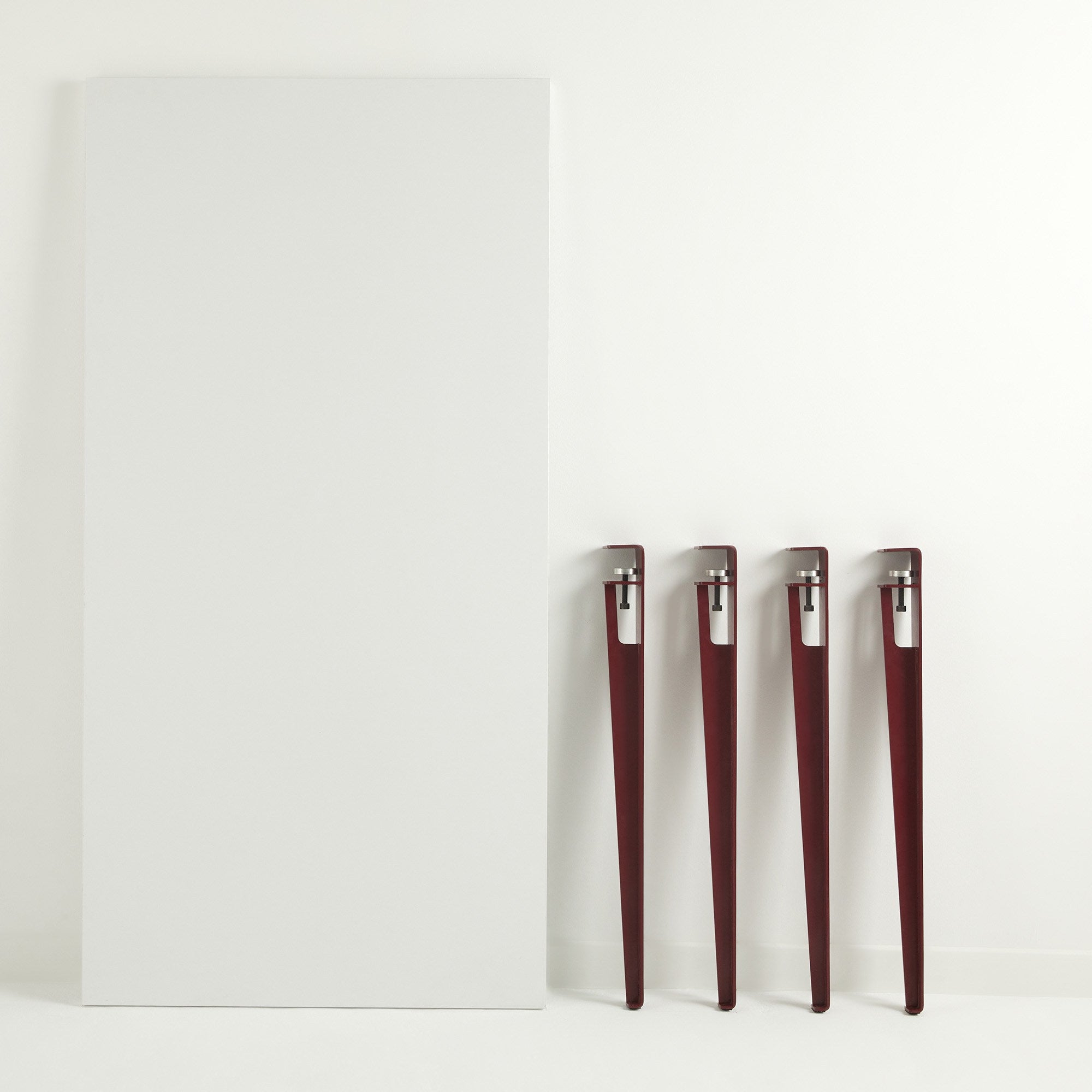Mesa de Jantar Branca e Bordeaux com Pernas de Aço - Montagem Rápida e Fácil 150x75cm