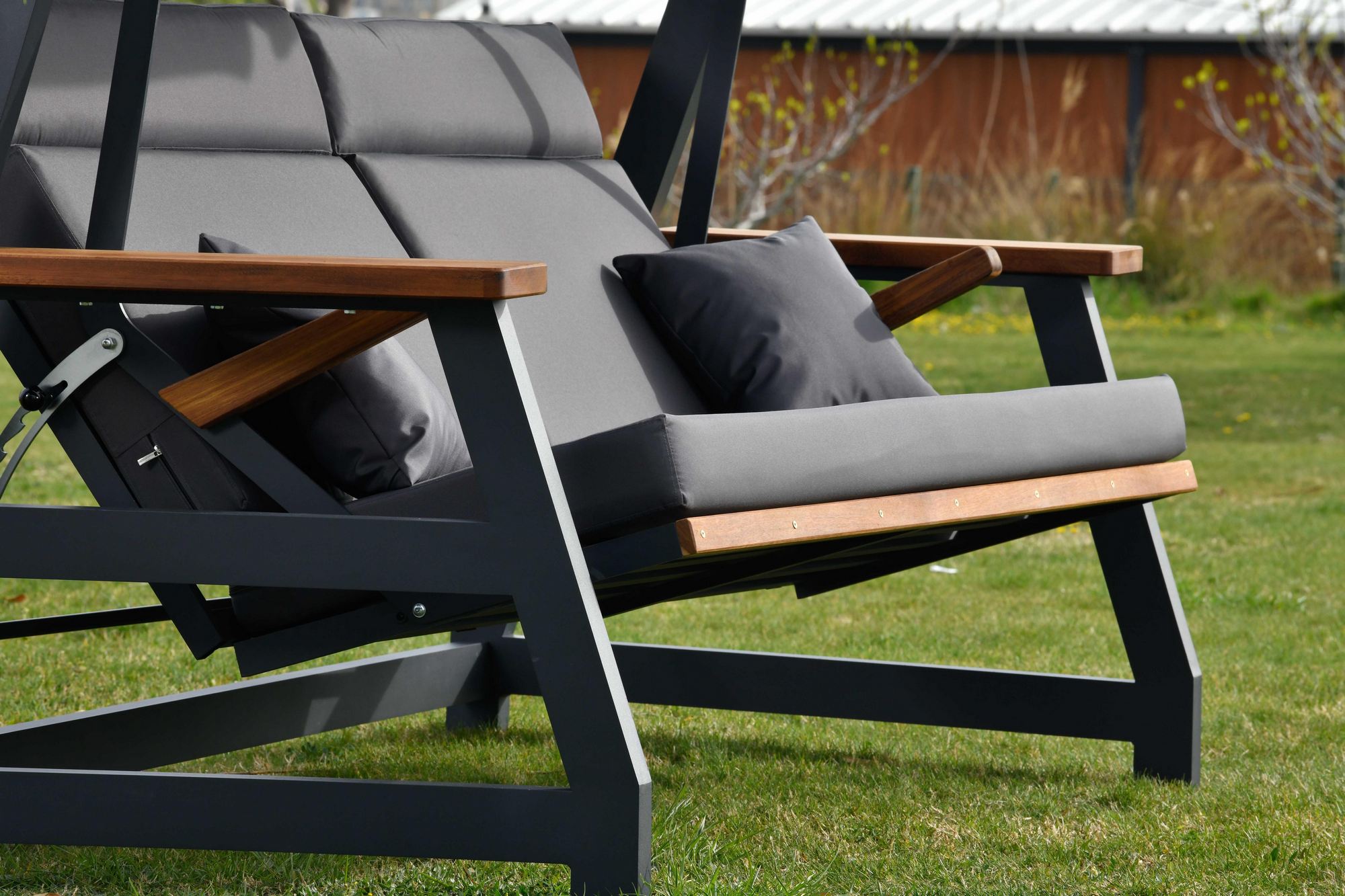 Baloiço de Jardim Triplo – 240 cm x 190 cm x 122 cm – Antracite – Alumínio e Madeira Iroko