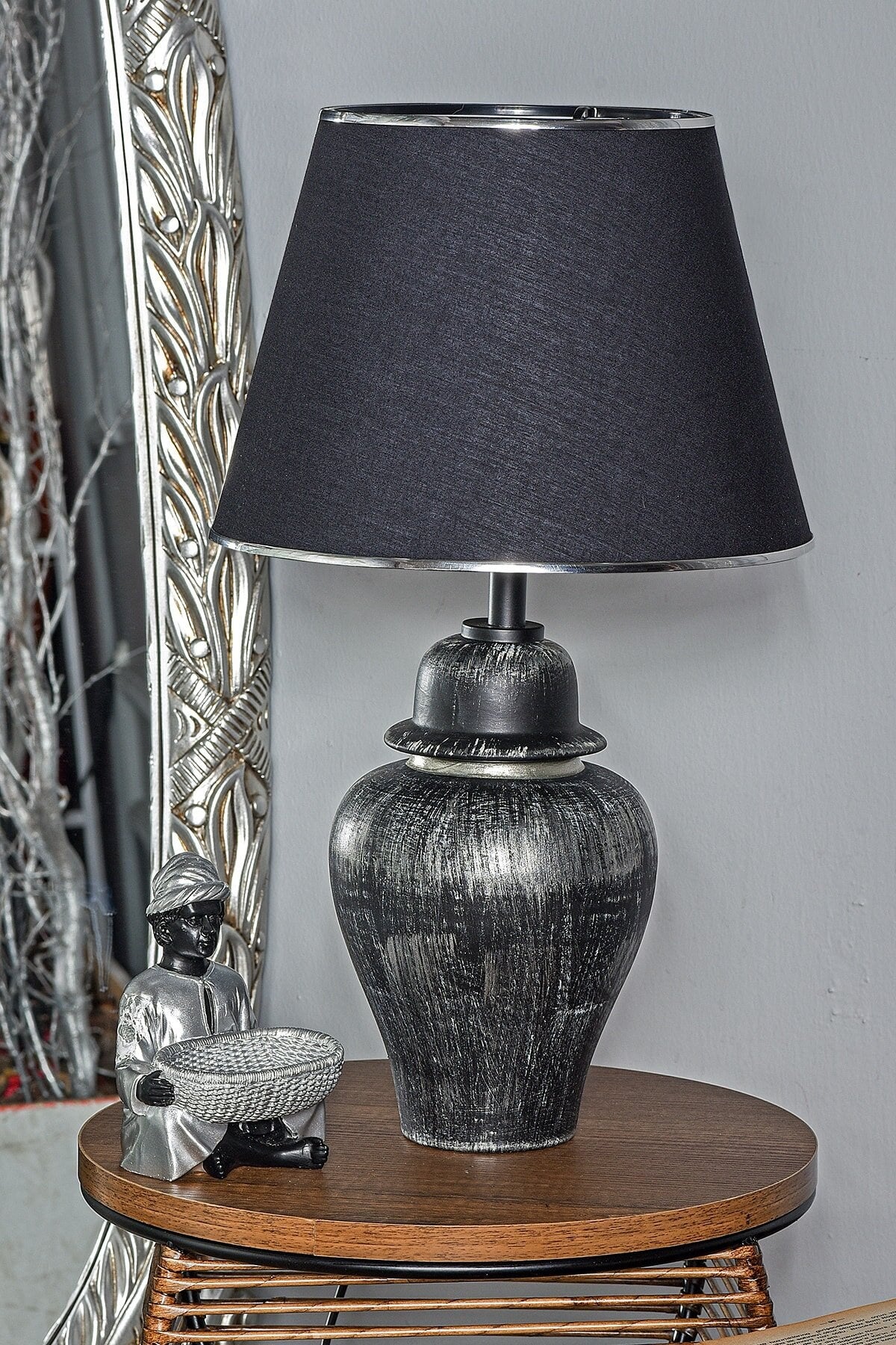 Candeeiro de mesa-TM273-Preto
Prata