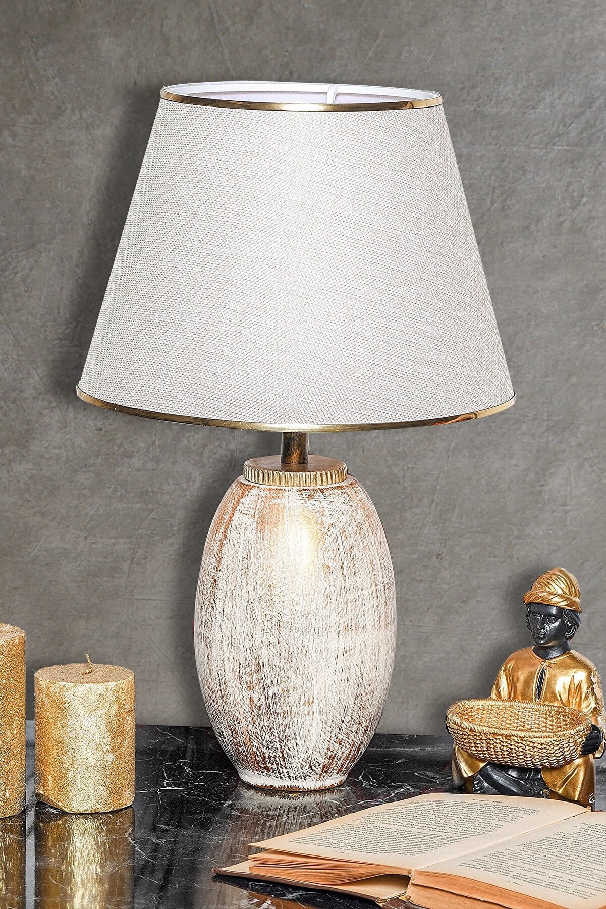 Candeeiro de mesa-TM276-Creme
Ouro