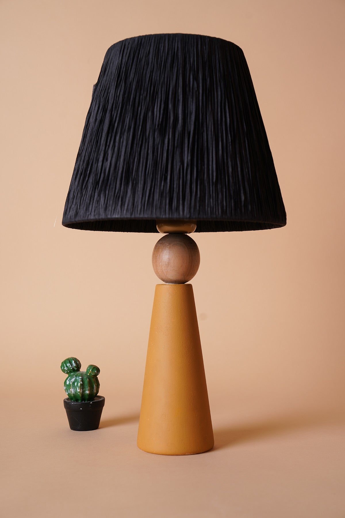 Candeeiro de mesa-YL497-Amarelo
Preto