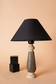 Candeeiro de mesa-YL568-Marrom
Preto