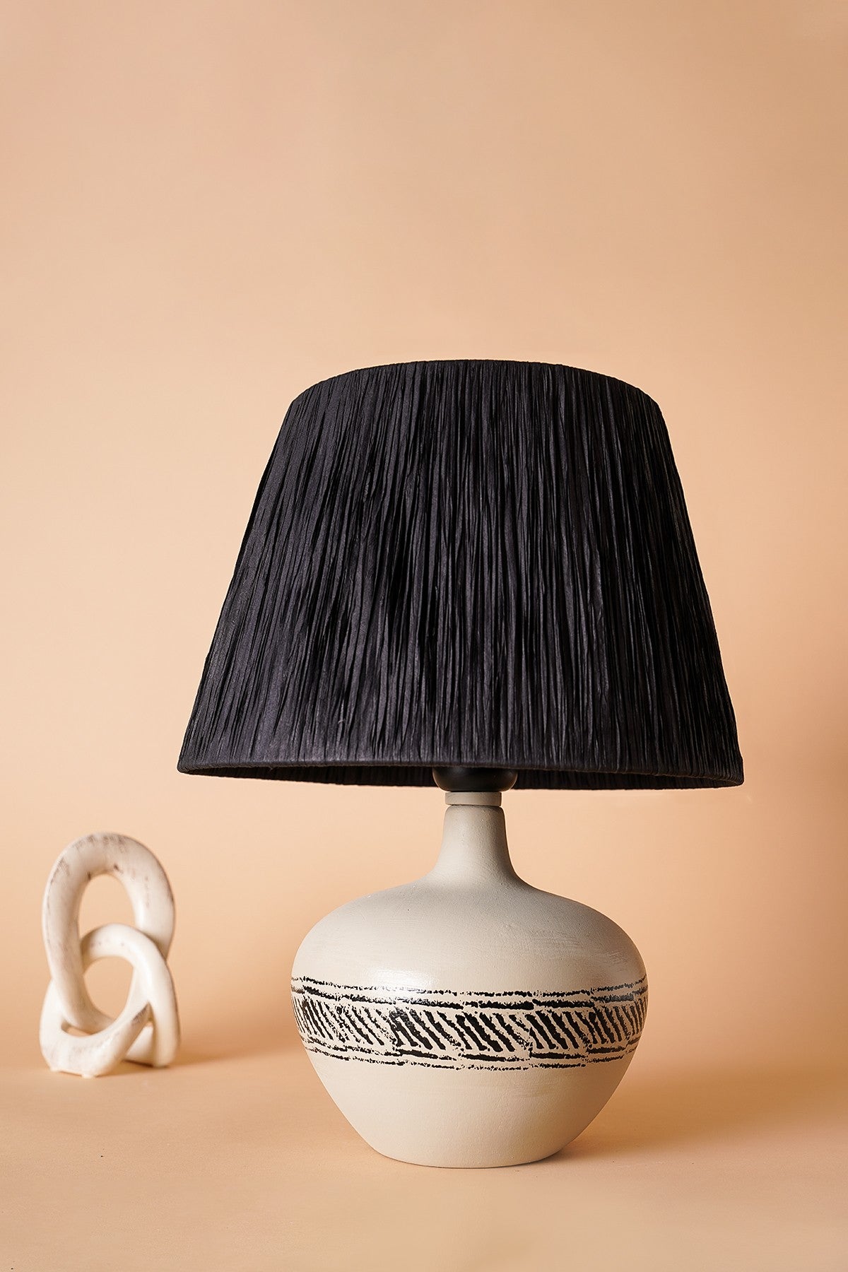 Candeeiro de mesa-YL578-Creme
Preto