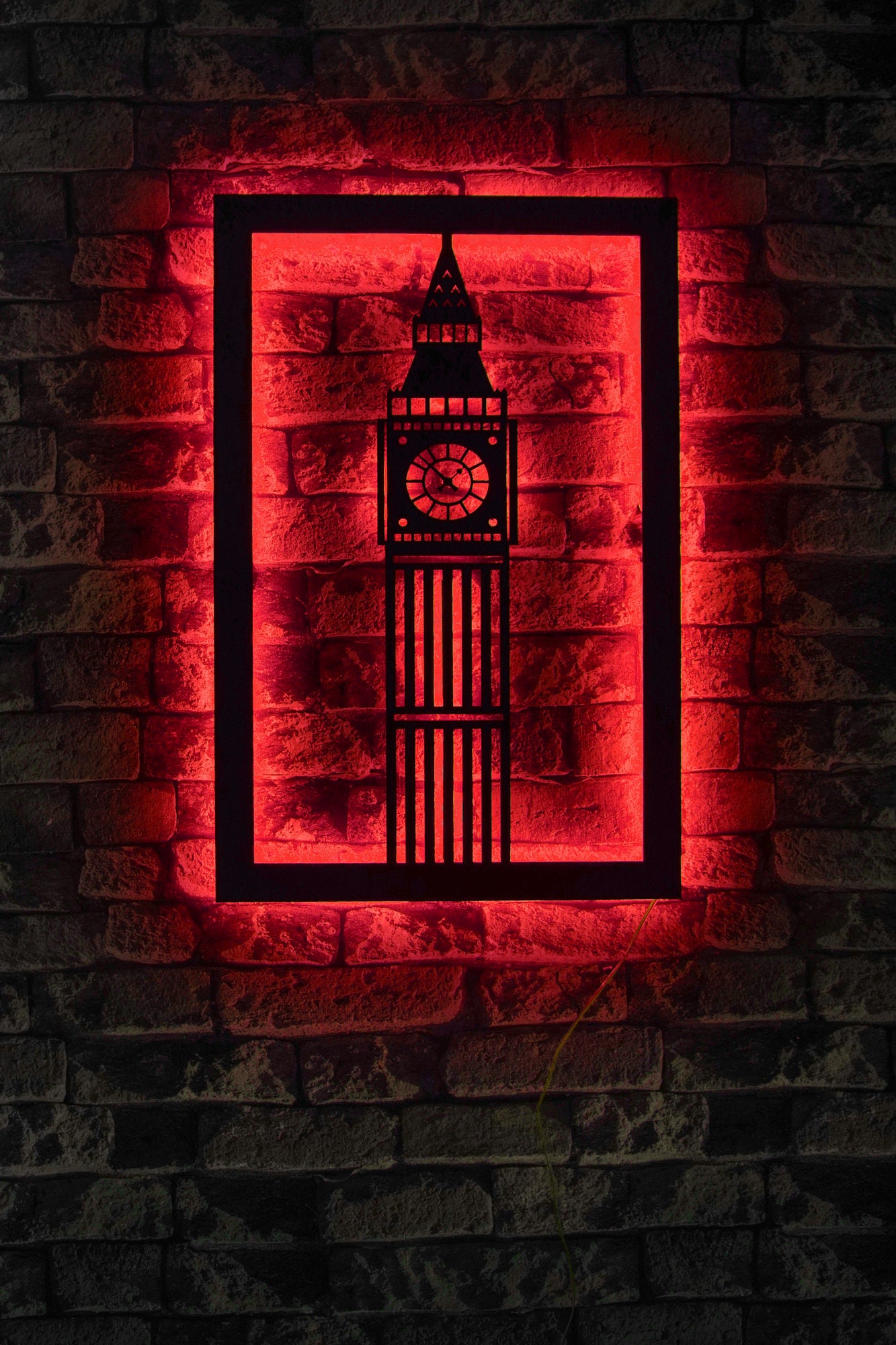 Iluminação LED Decorativa Vermelha com Base MDF - 60 LEDs por Metro e Adaptador 12V Incluído