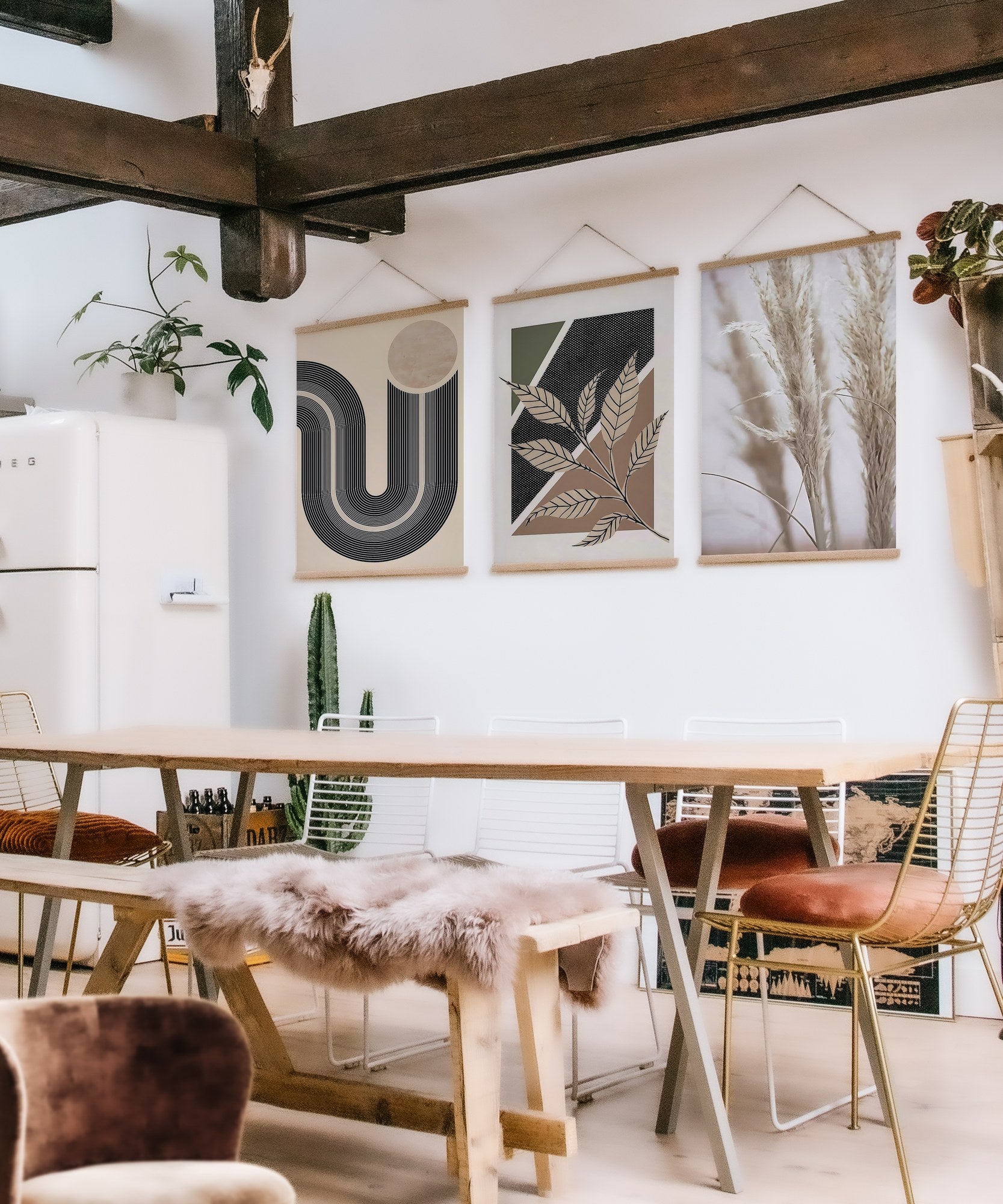 Conjunto de 3 Quadros Decorativos Multicolor com Moldura de Madeira - 40x60cm - Tela Mista Poliéster/Algodão