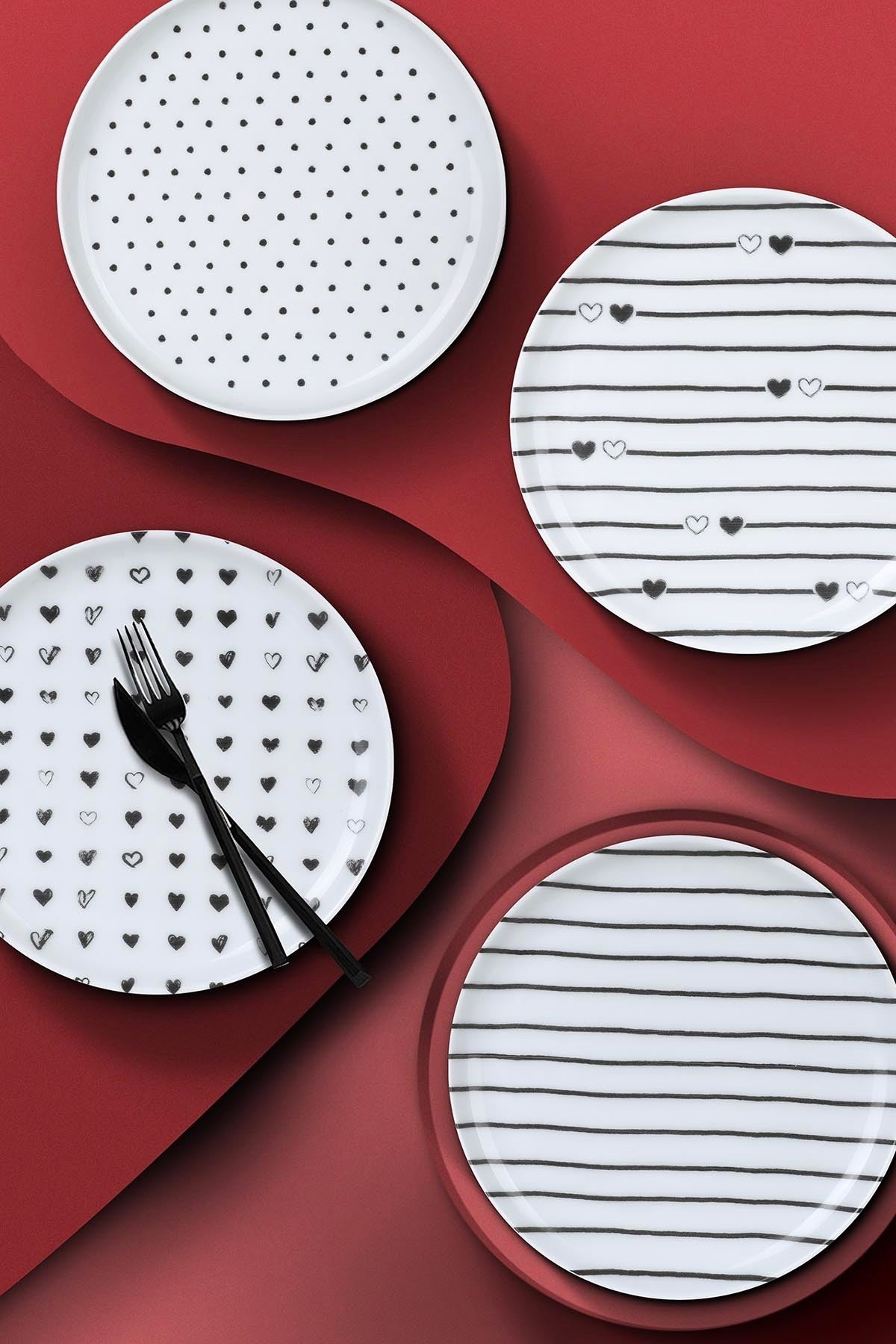 Conjunto para servir bolo – 15 x 15 x 2 cm – Branco e Preto – Porcelana