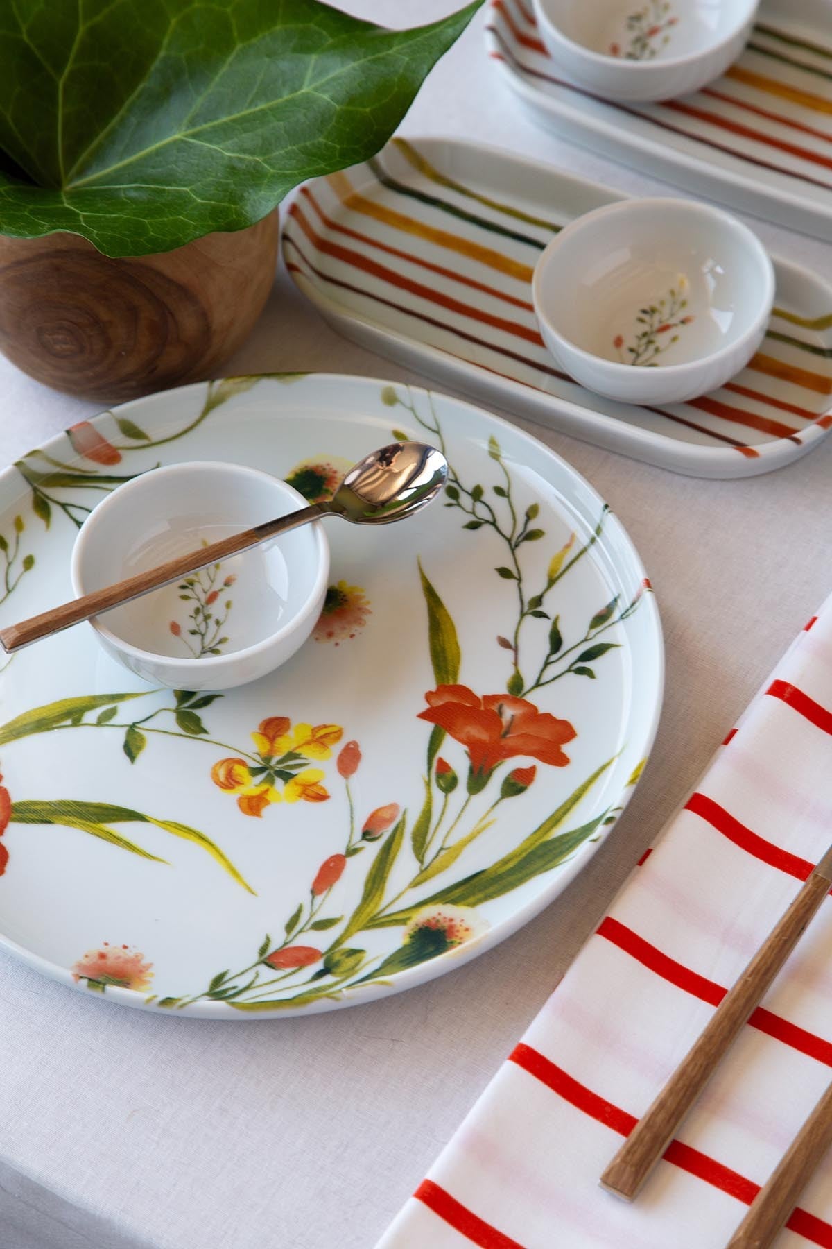 Conjunto de café da manhã (14 peças)-NNMOD14KH880739-Branco
Verde
Amarelo
Laranja