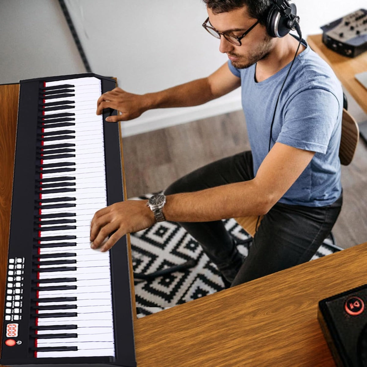 Piano Digital de 88 Teclas com Função Bluetooth - Piano Eletrónico para Iniciantes com Pedal de Sustain 127 x 21,5 x 6,5 cm Preto