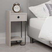 Mesa de Cabeceira Elegante em Cor Mocha Claro, 32 x 61 x 30 cm | Painel de Partículas 100% Revestido em Melamina, 18 mm de Espessura | Solução de Armazenamento Elegante para Quartos Modernos