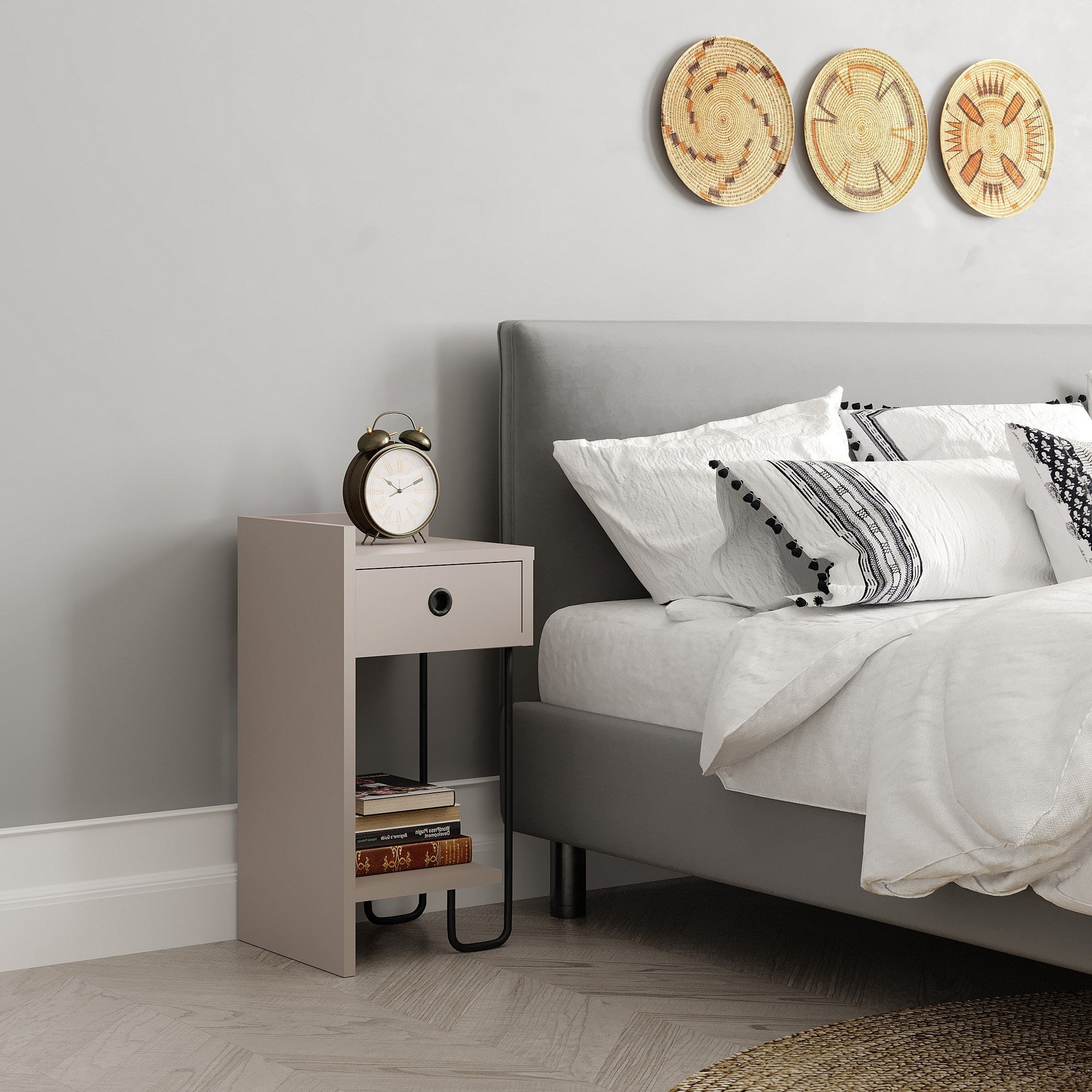 Mesa de Cabeceira Elegante em Cor Mocha Claro, 32 x 61 x 30 cm | Painel de Partículas 100% Revestido em Melamina, 18 mm de Espessura | Solução de Armazenamento Elegante para Quartos Modernos