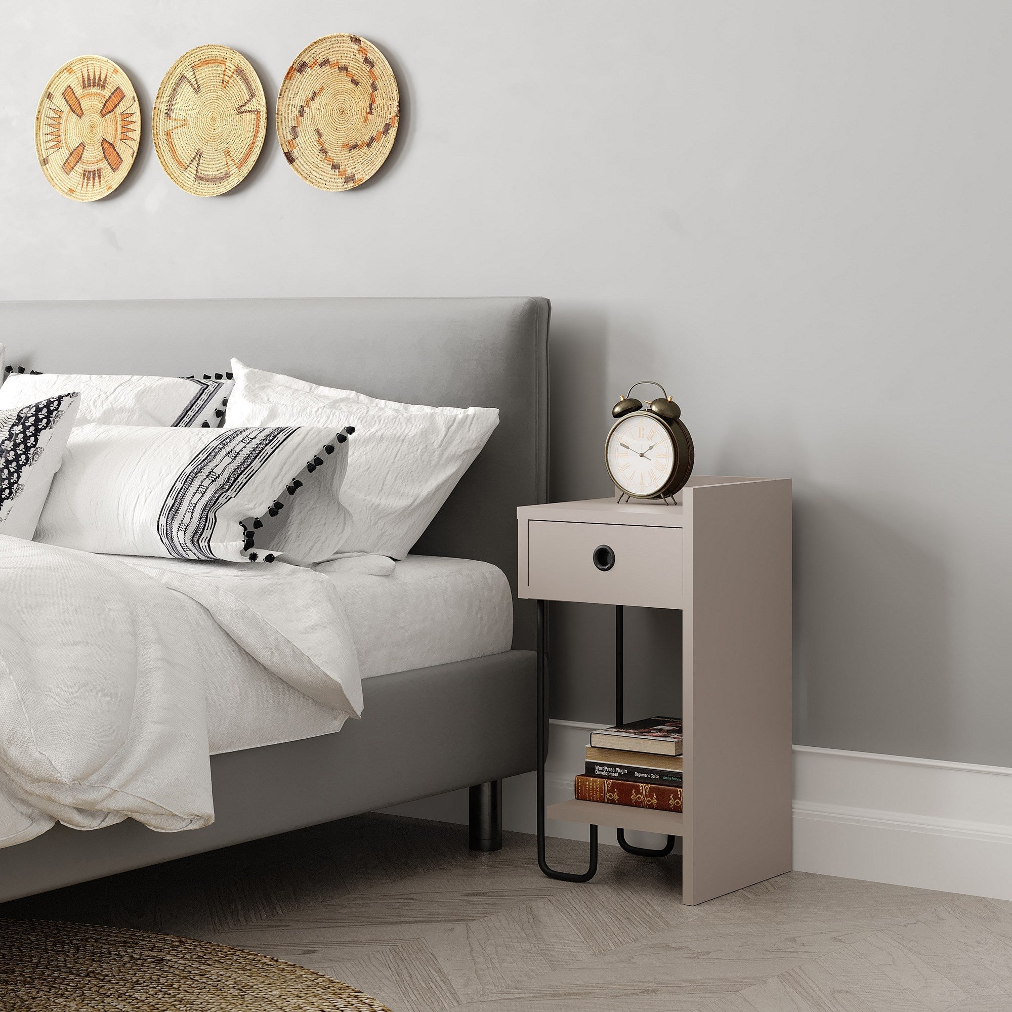 Mesa de Cabeceira Elegante em Cor Mocha Claro, 32 x 61 x 30 cm | Painel de Partículas 100% Revestido em Melamina, 18 mm de Espessura | Solução de Armazenamento Elegante para Quartos Modernos