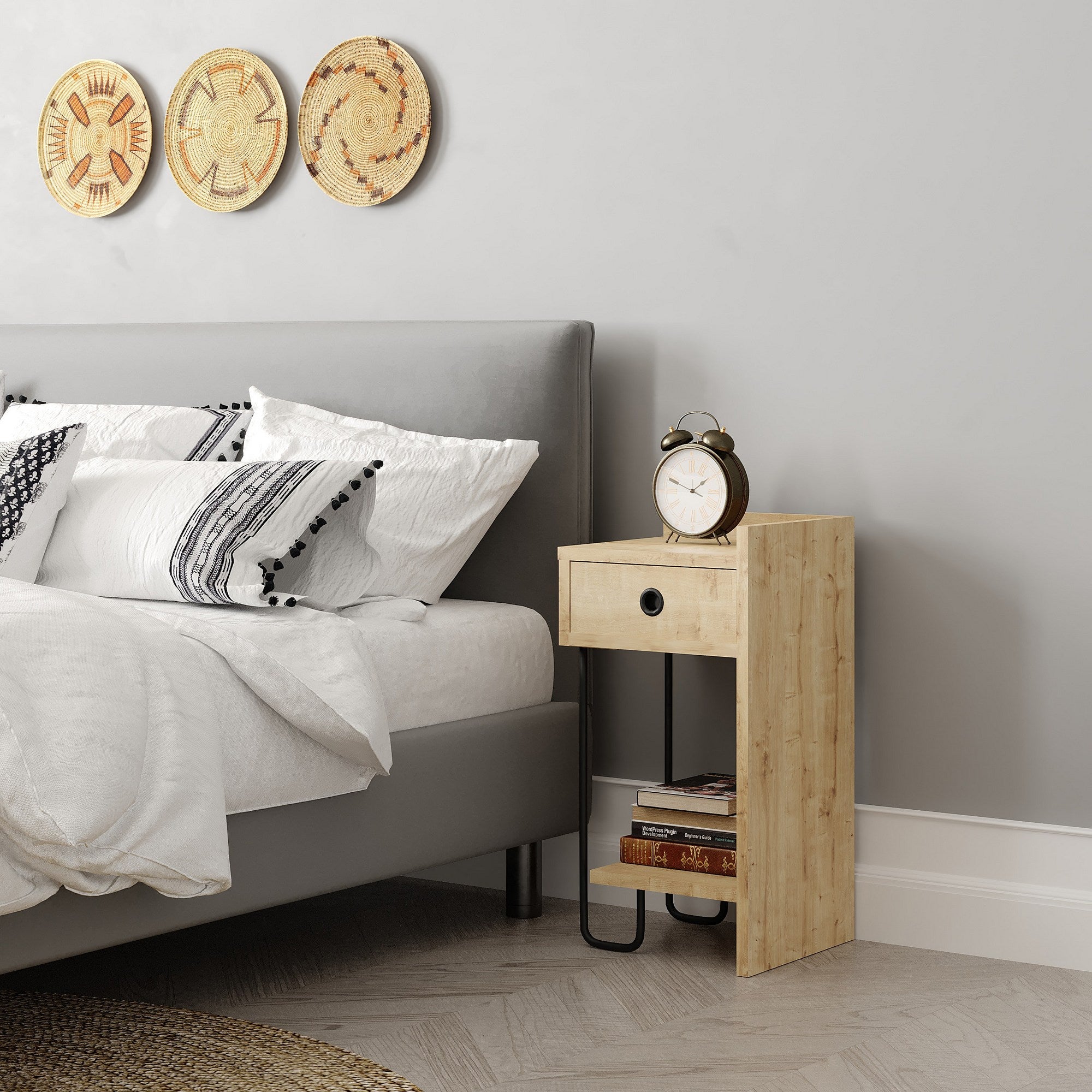 Mesa de Cabeceira Elegante em Carvalho, 32 x 61 x 30 cm | Painel de Partículas 100% Revestido em Melamina, 18 mm de Espessura | Solução de Armazenamento Elegante para Quartos Modernos