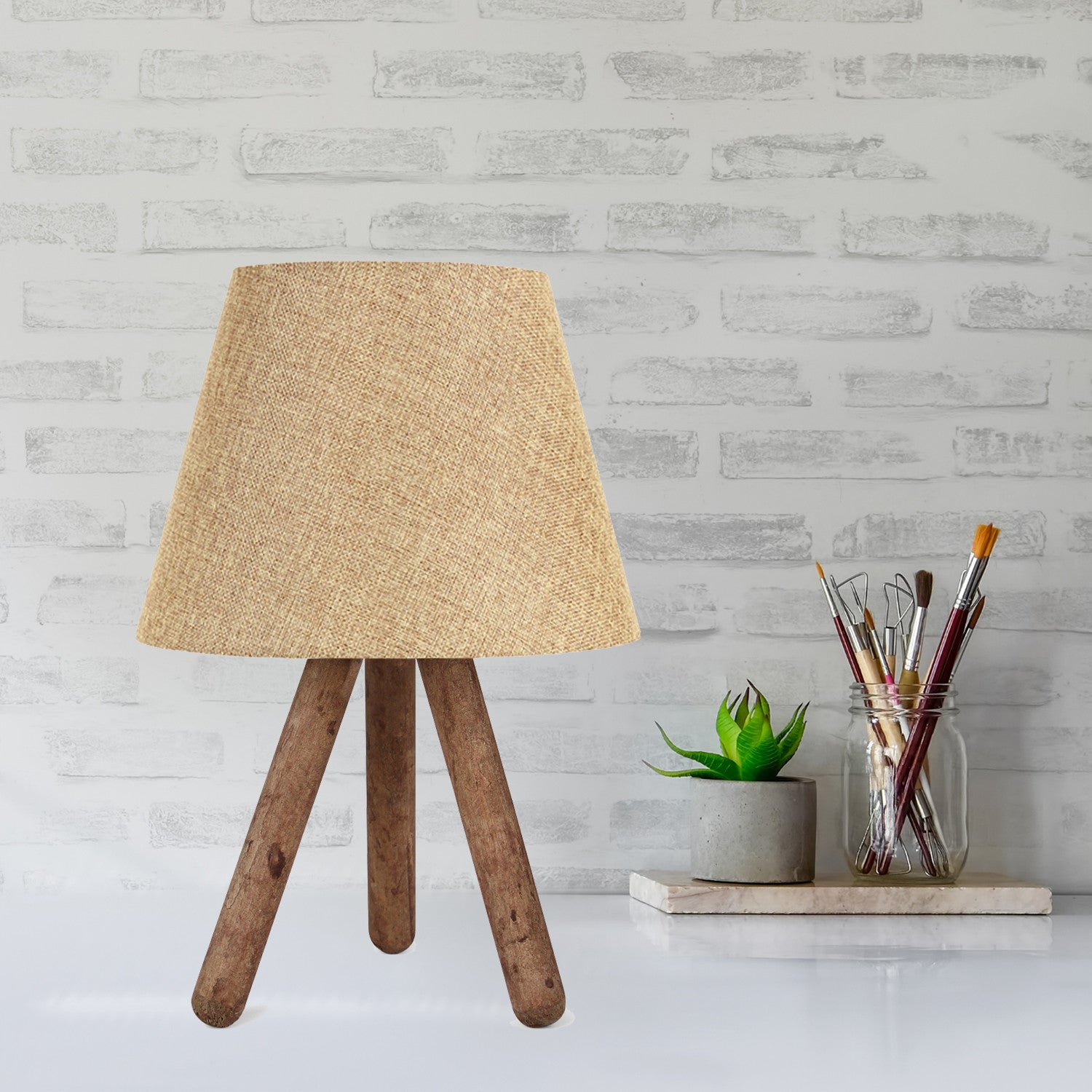 Candeeiro de Mesa – 22 x 33 cm – Bege e Marrom – 100% PVC