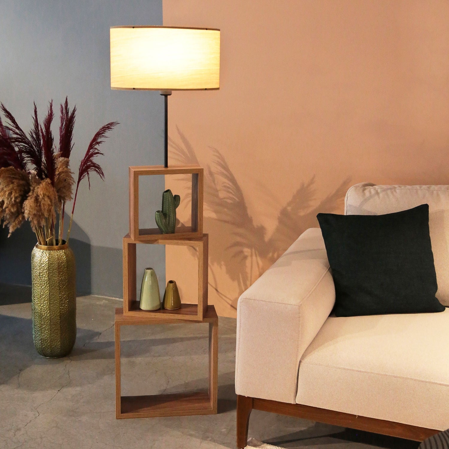 Candeeiro de Pé – 20 x 37 x 140 cm – Marrom Claro – MDF