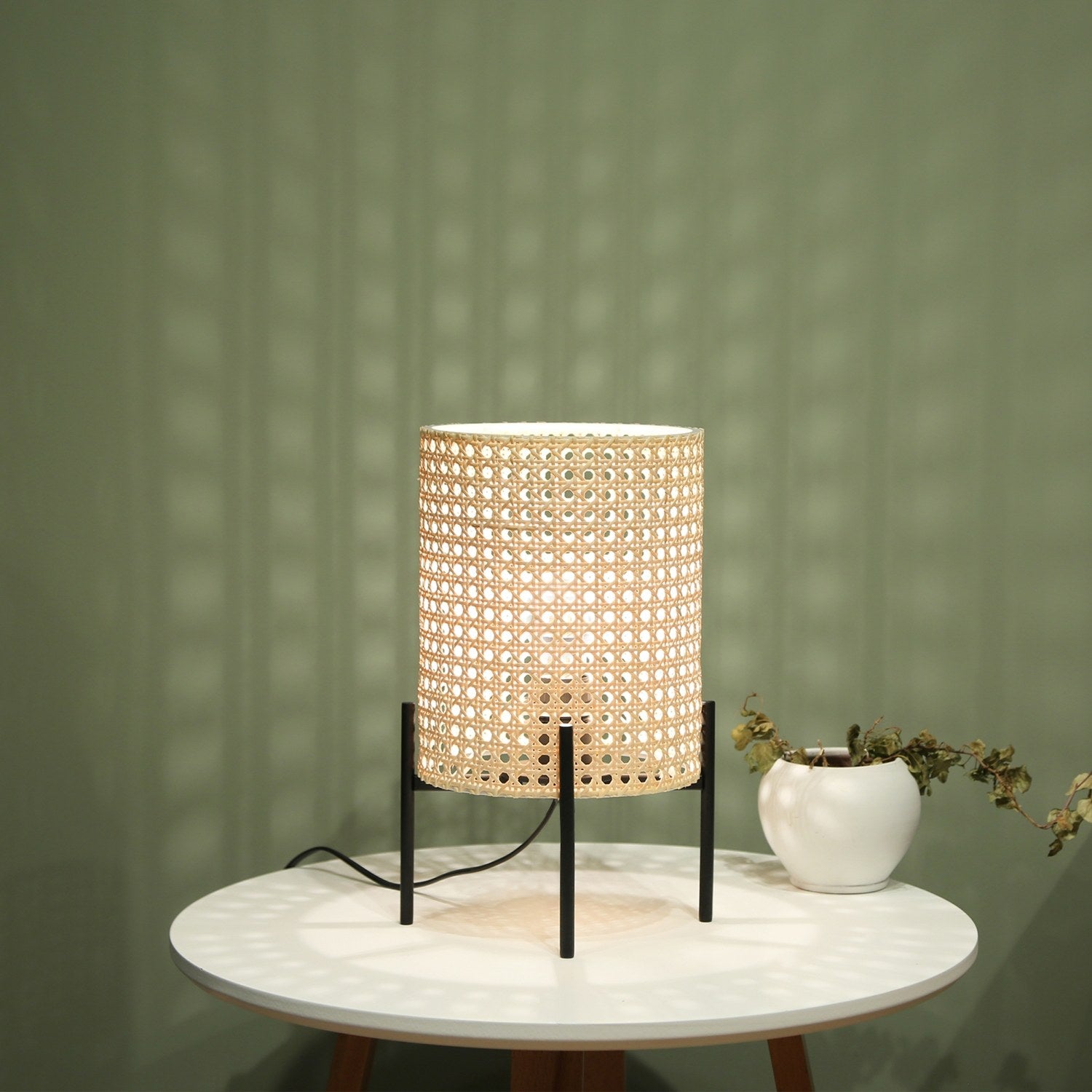 Candeeiro de mesa-AYD-3334-Creme
Preto