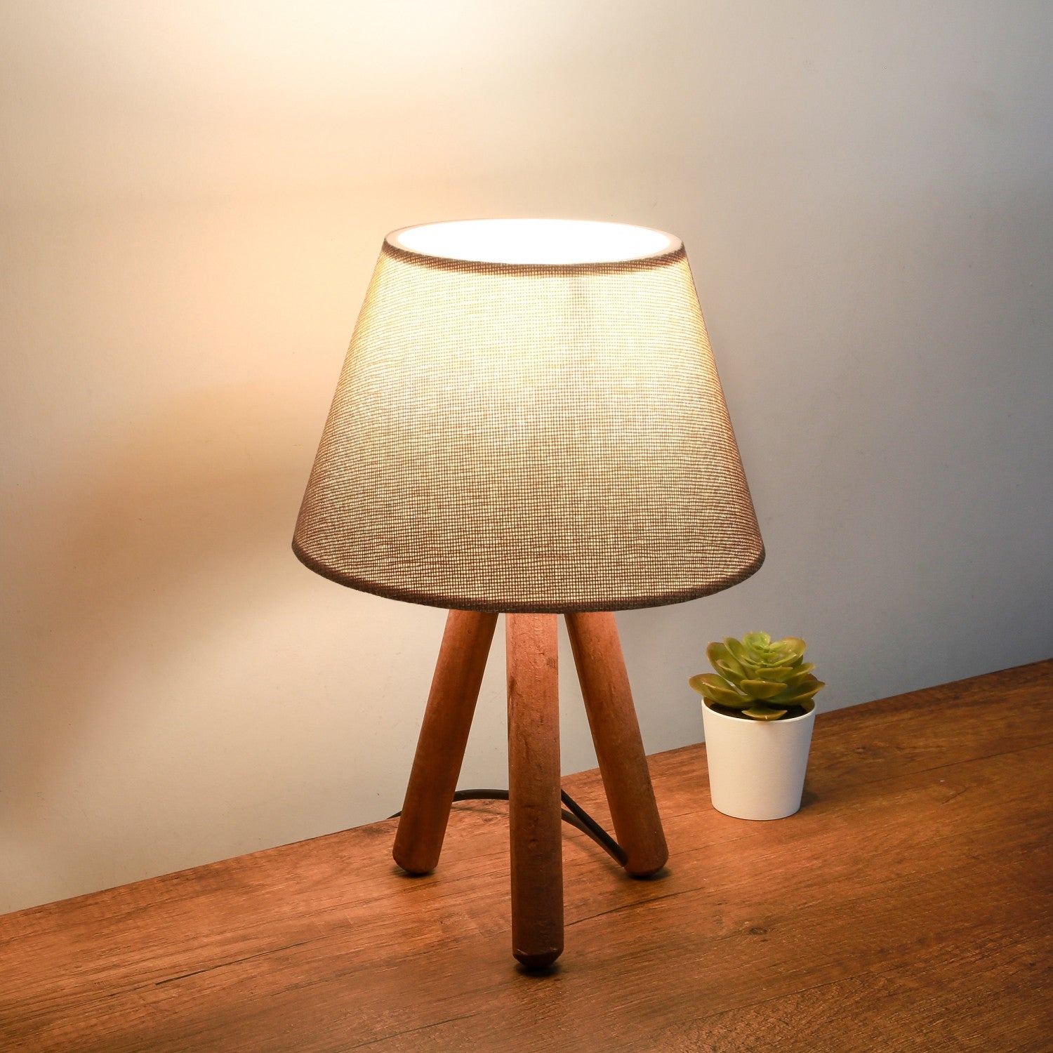 Candeeiro de Mesa de Madeira – 22 x 14 cm – Bege