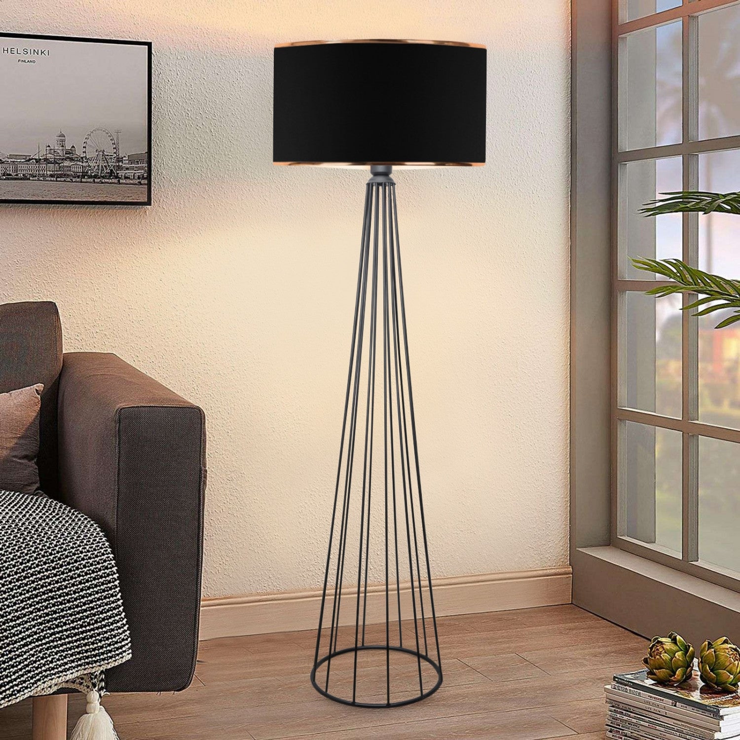 Candeeiro de Pé – 155 cm – Preto – Metal