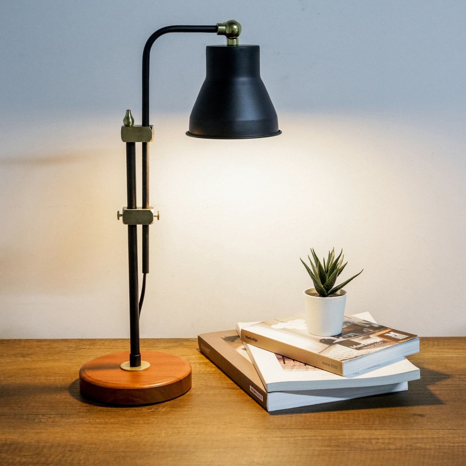 Candeeiro de mesa-AYD-3108-Preto