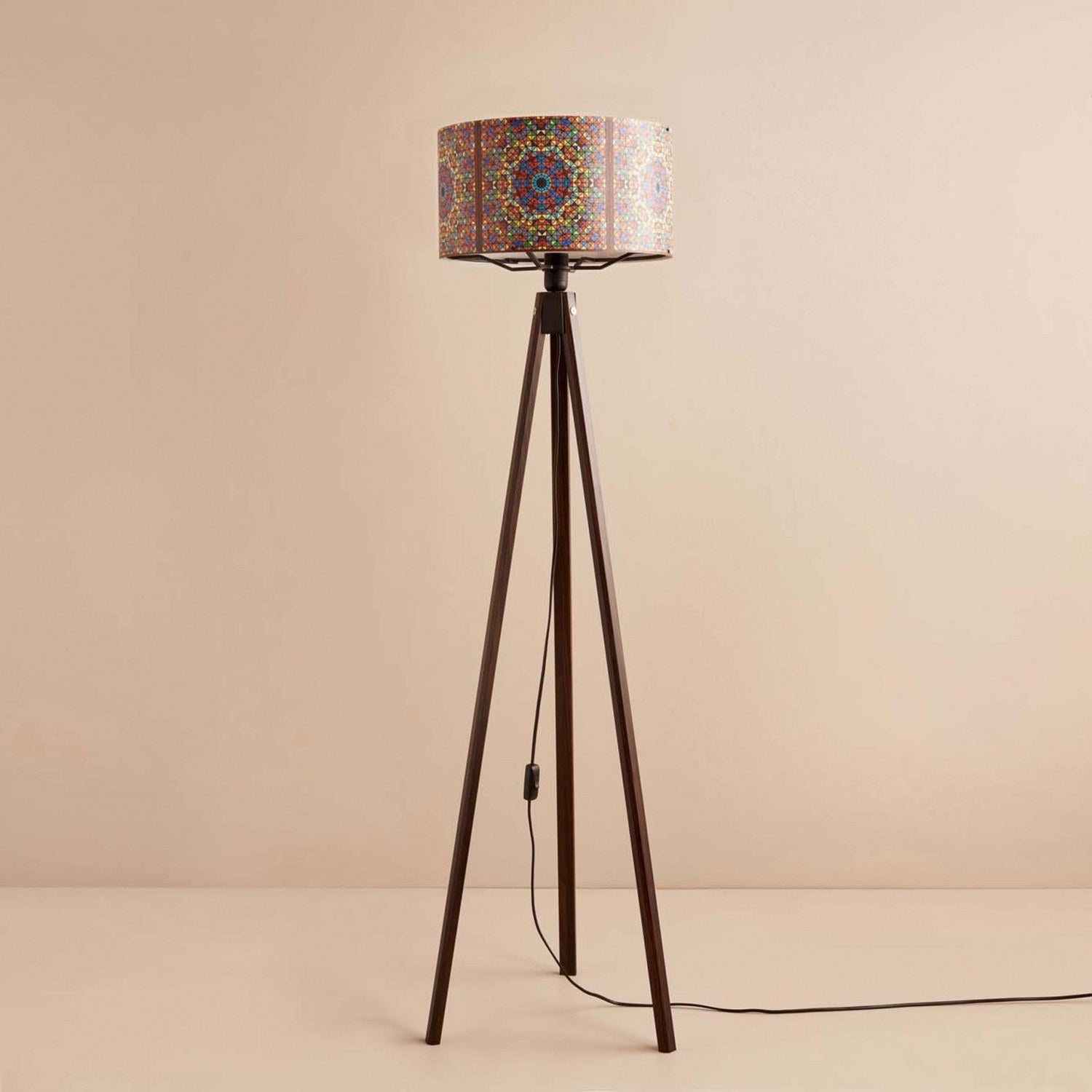 Candeeiro de Pé – 140 cm – Multicolorido – Madeira