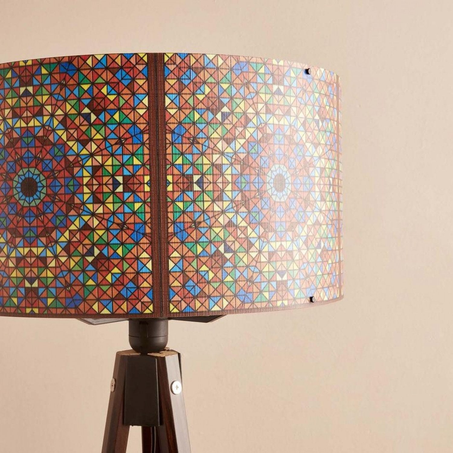 Candeeiro de Pé – 140 cm – Multicolorido – Madeira