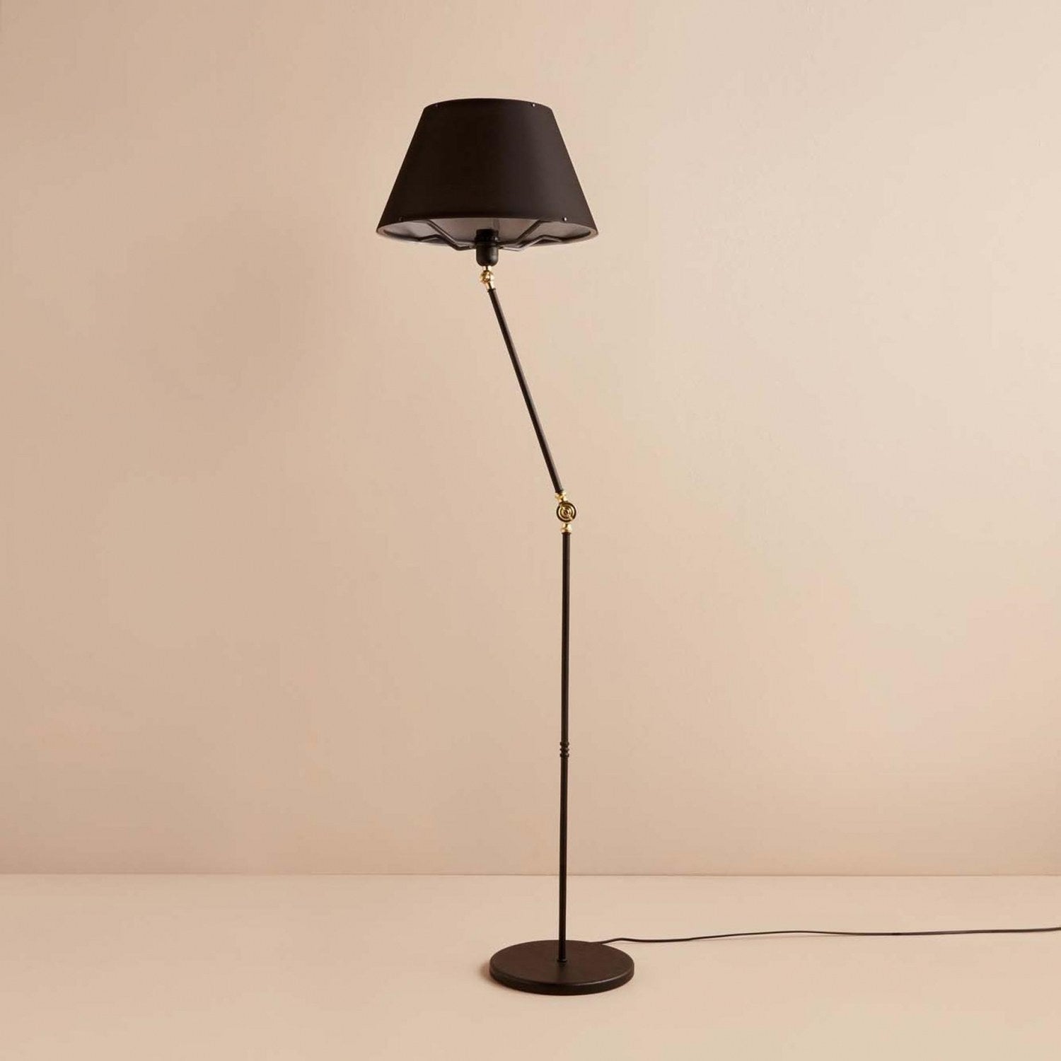 Candeeiro de Pé – 150 cm – Preto – PVC e Metal