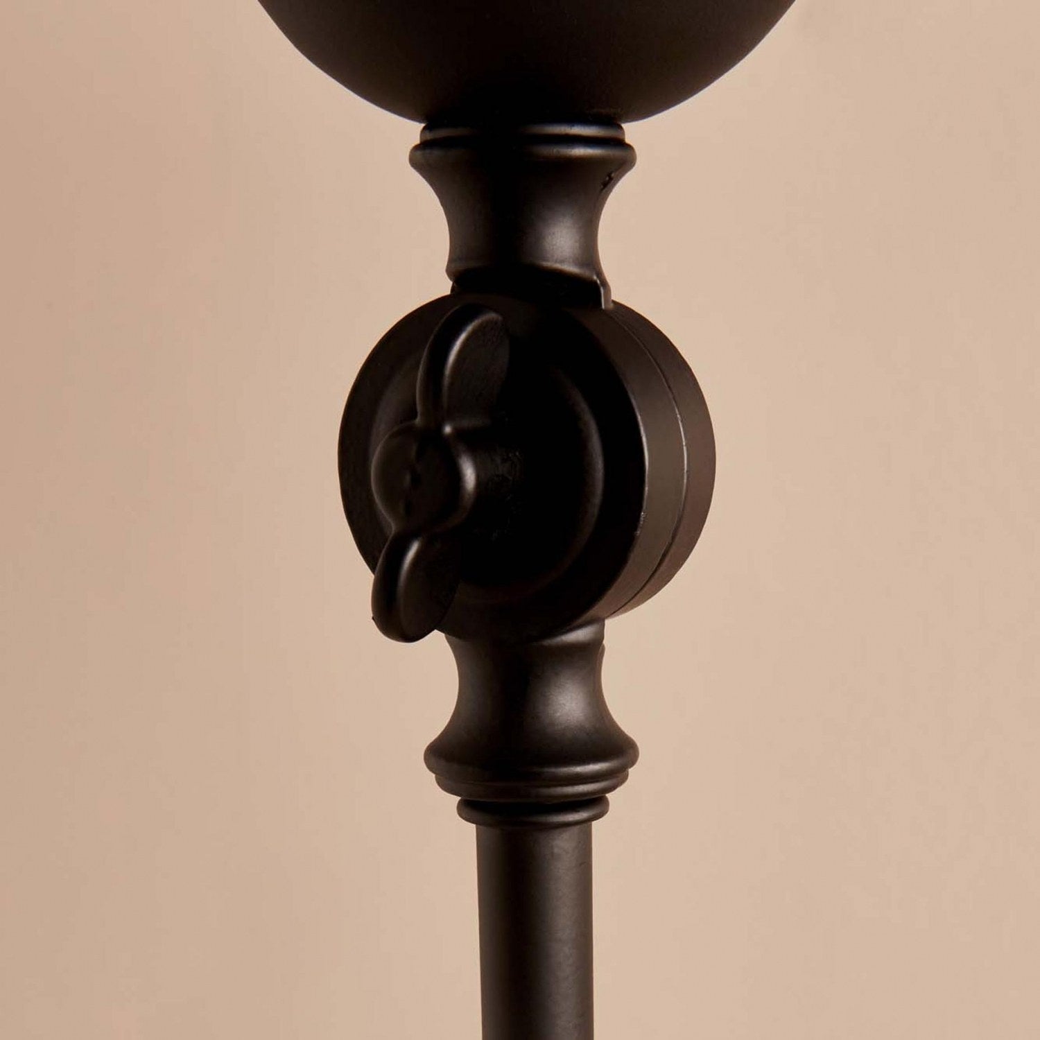 Candeeiro de Pé – 145 cm – Cinza e Preto – PVC e Metal
