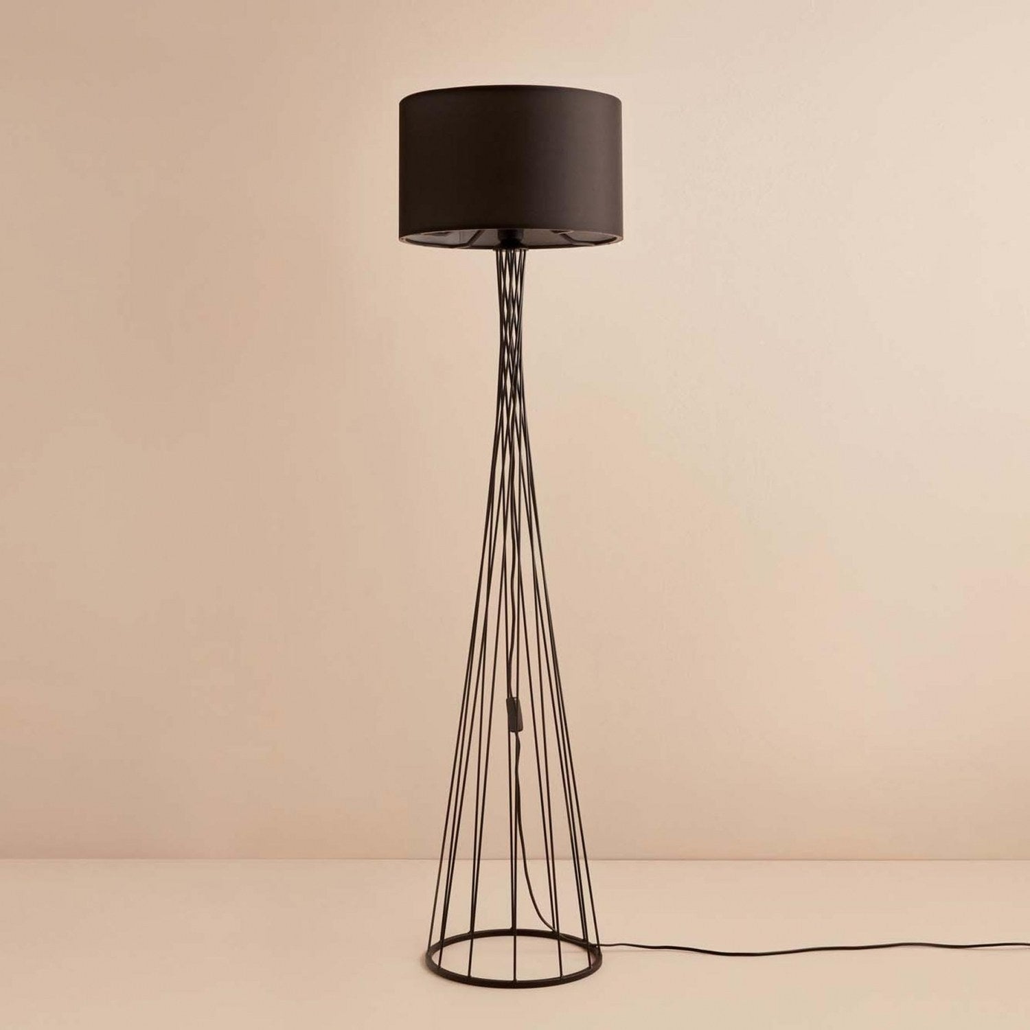 Candeeiro de Pé – 144 cm – Preto – Metal