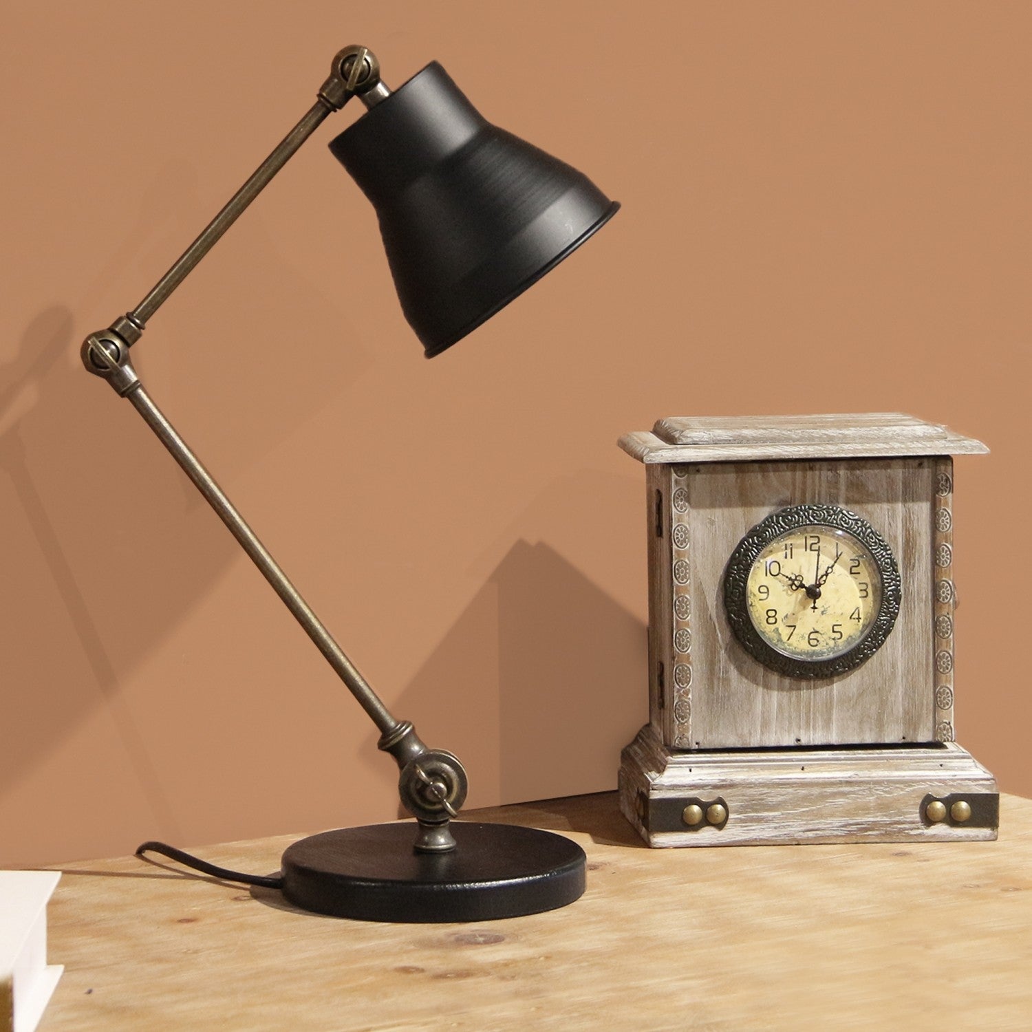 Candeeiro de mesa-AYD-3315-Antiquado