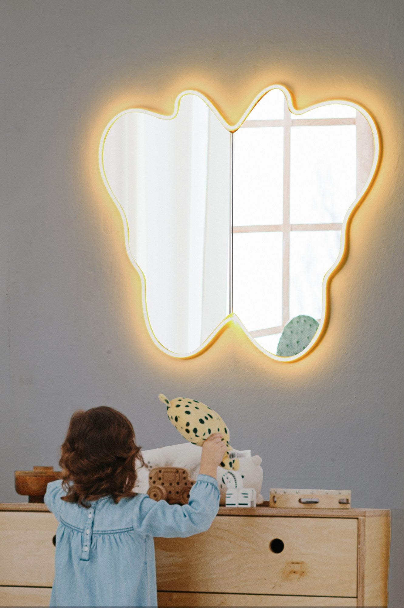 Espelho com Iluminação Led-Butterfly Silver-Amarelo