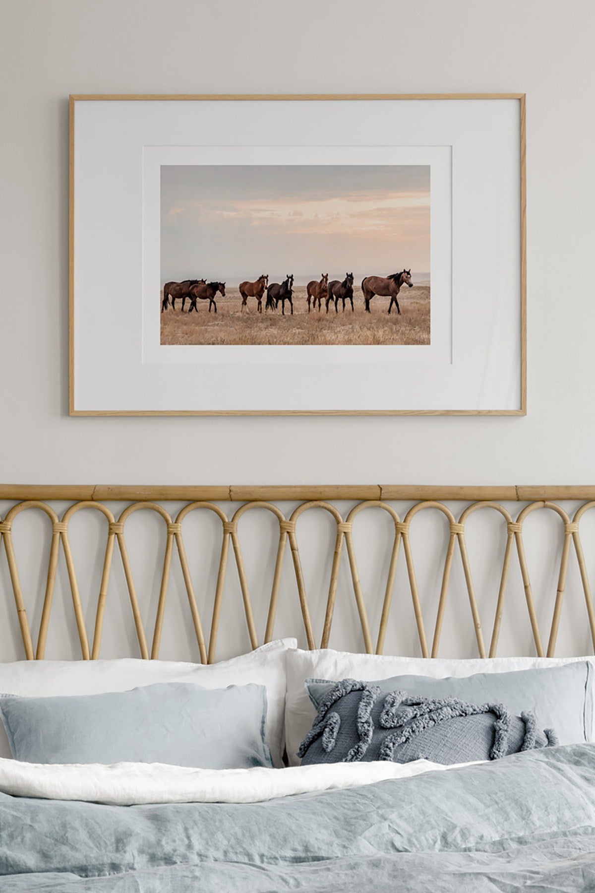 Quadro Decorativo Multicolor em Madeira Maciça - Impressão Digital 33x48cm com Moldura de 2cm