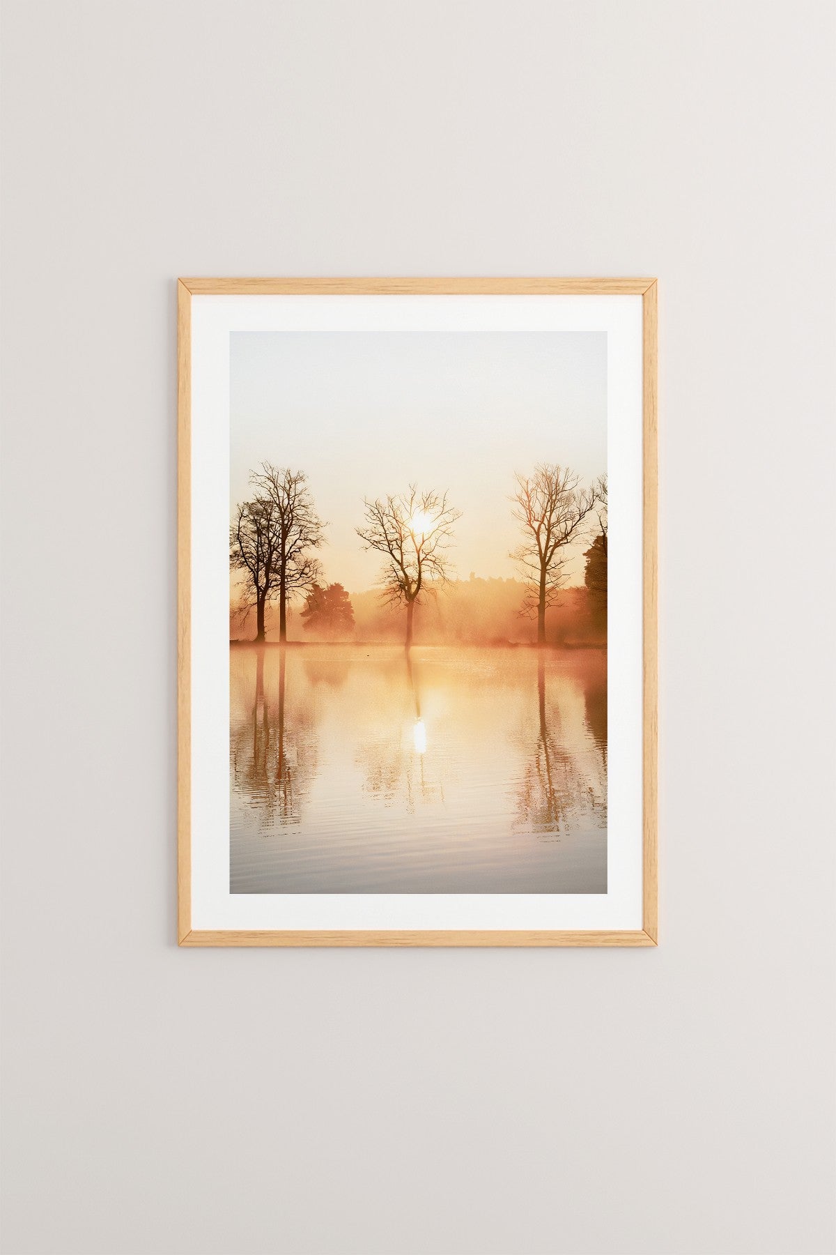 Quadro Decorativo Multicolor em Madeira Maciça - Impressão Digital 33x48cm com Moldura de 2cm