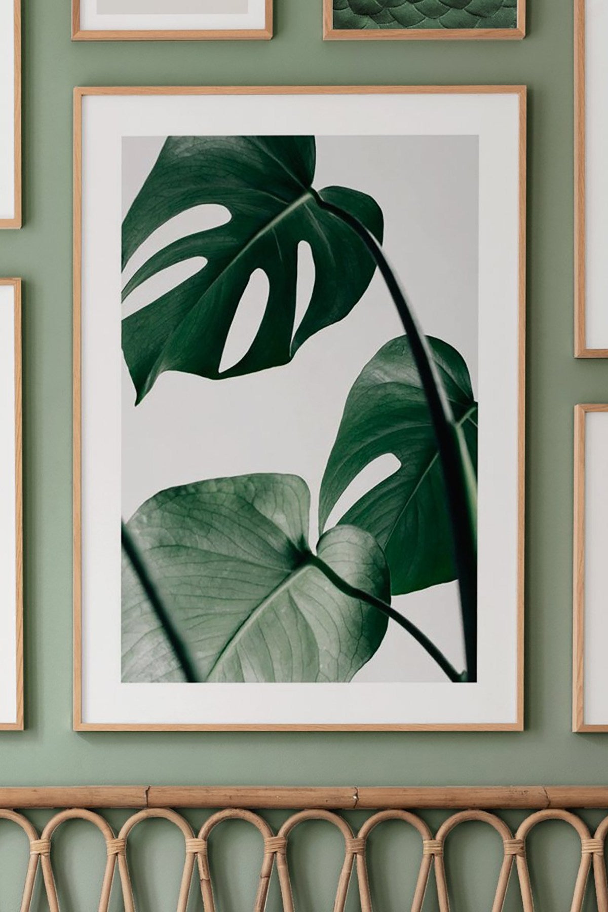 Quadro Decorativo Multicolor em Madeira Maciça - Arte Digital Emoldurada 33x48cm