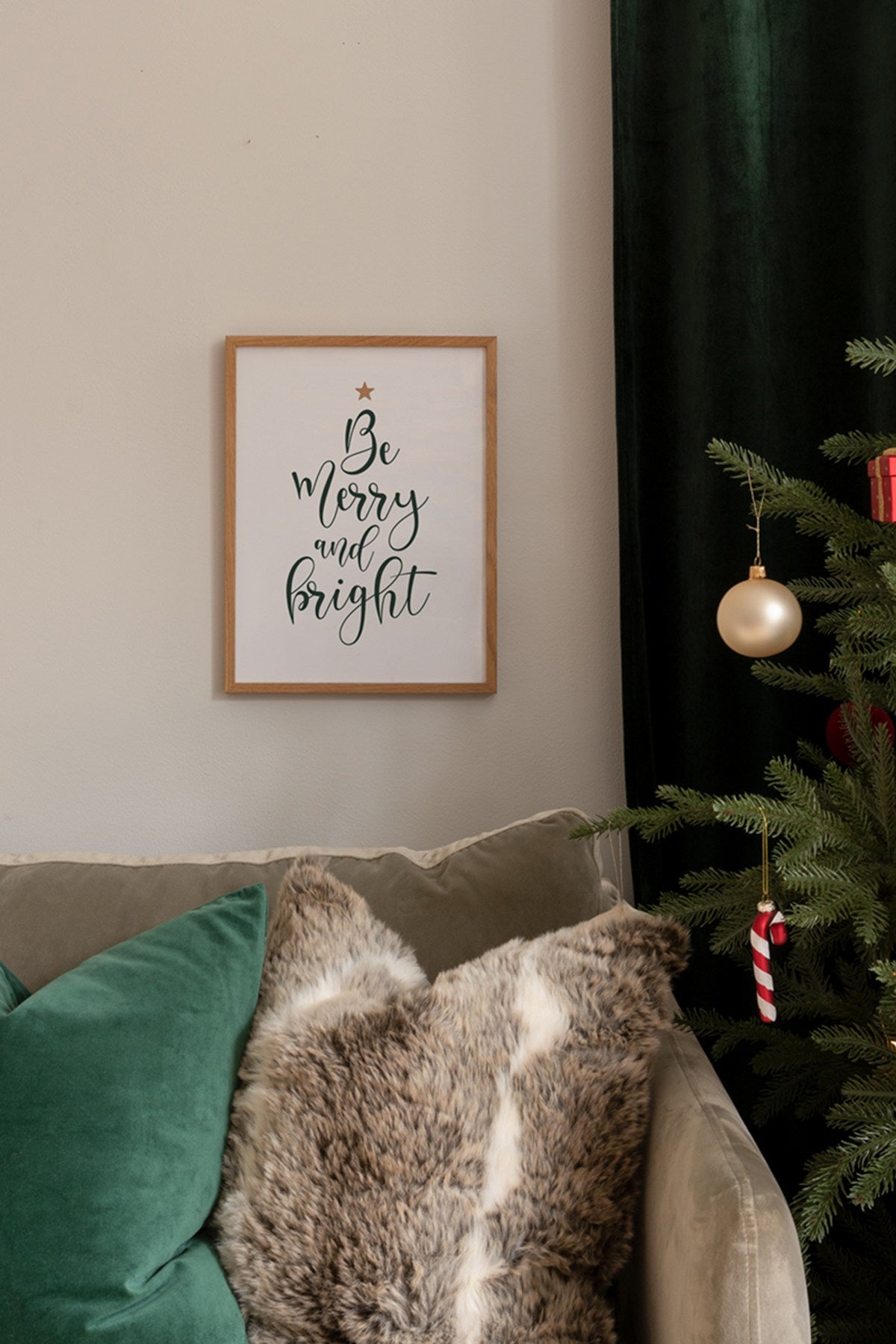 Quadro Decorativo Multicolor em Madeira Maciça - Arte Digital Emoldurada 33x48cm