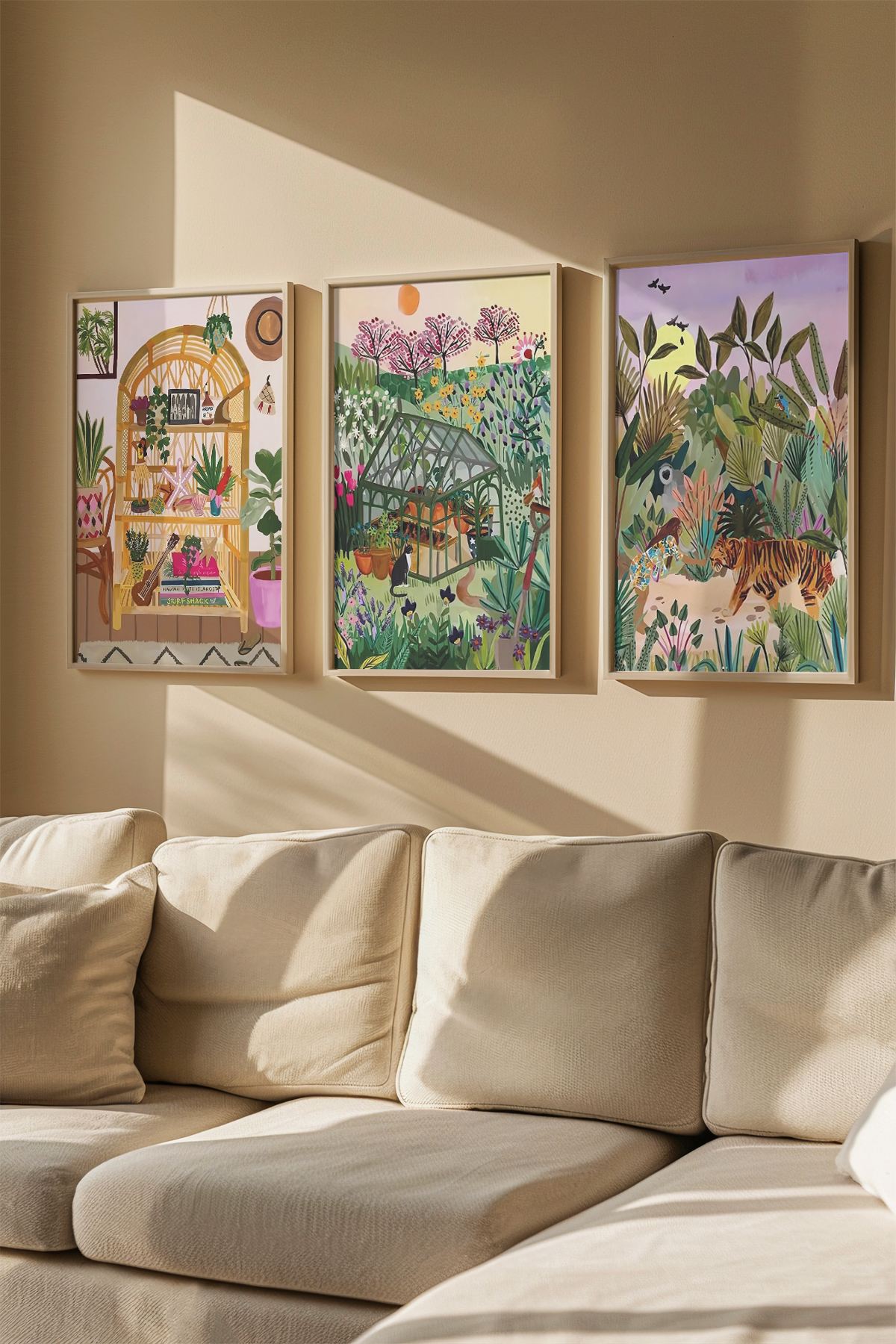Conjunto de 3 Quadros Decorativos Multicolor com Moldura de Madeira Maciça - 33x48cm