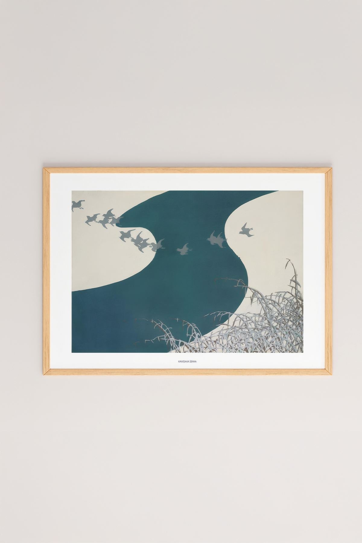 Quadro Decorativo Multicolor com Moldura de Madeira Maciça - Impressão Digital Premium 33x48cm