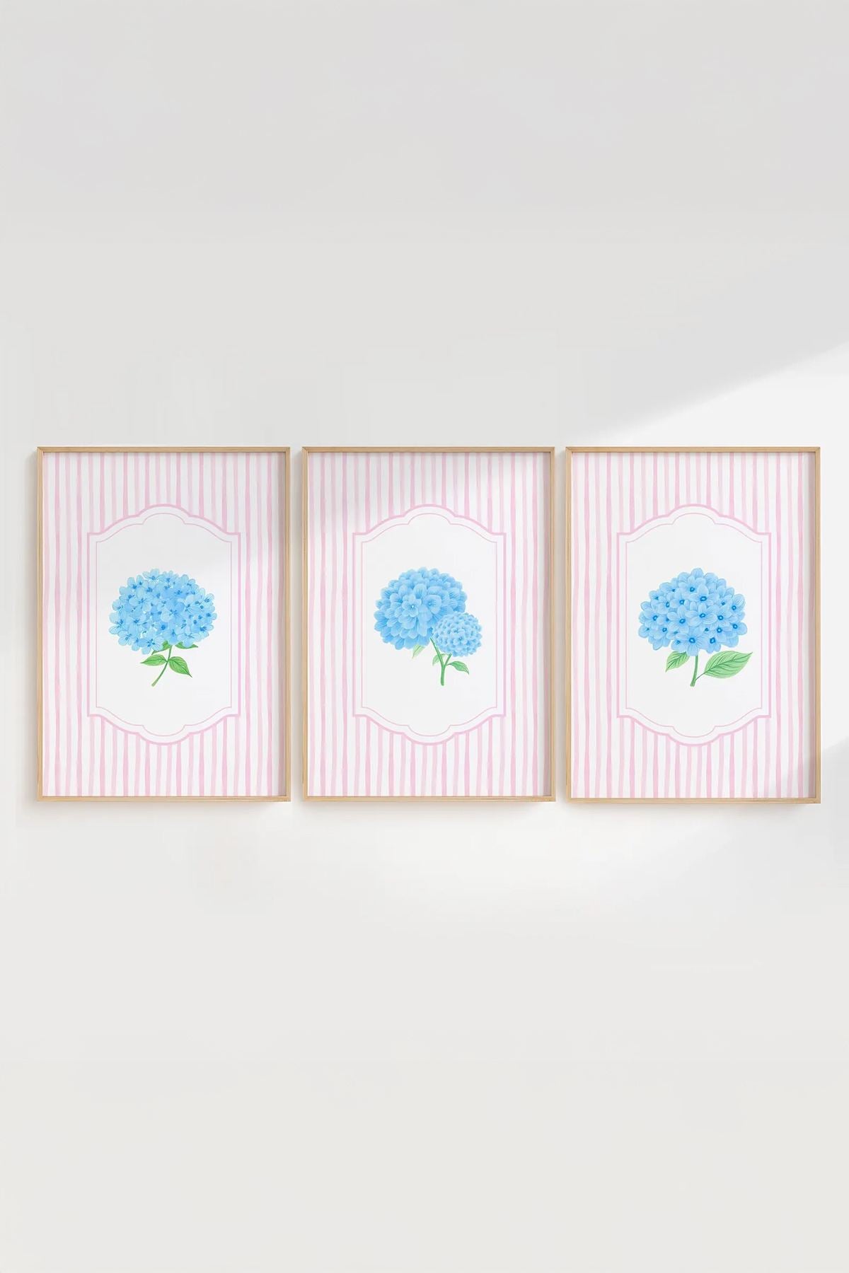 Conjunto de 3 Quadros Decorativos Multicolor com Moldura de Madeira Maciça - 33x48cm