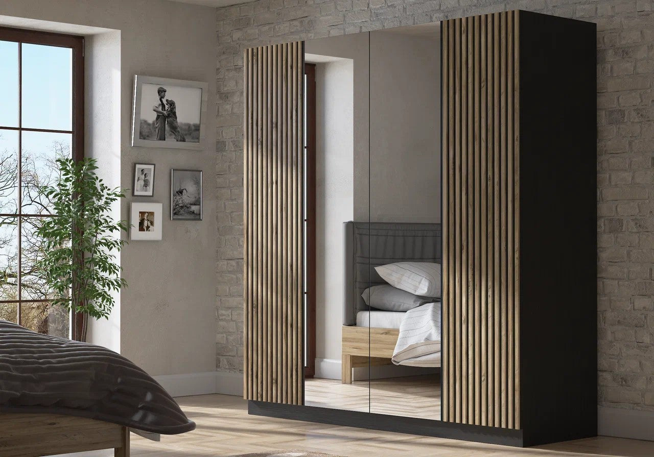 Guarda-roupa – 180 cm x 190 cm x 55 cm – Preto – Madeira