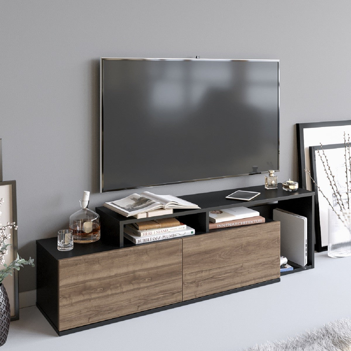Suporte de TV moderno com opção de montagem na parede, preto e nogueira, 149,8 x 42,9 x 35,3 cm | Painel de partículas 100% revestido de melamina, 18 mm de espessura | Design elegante e funcional