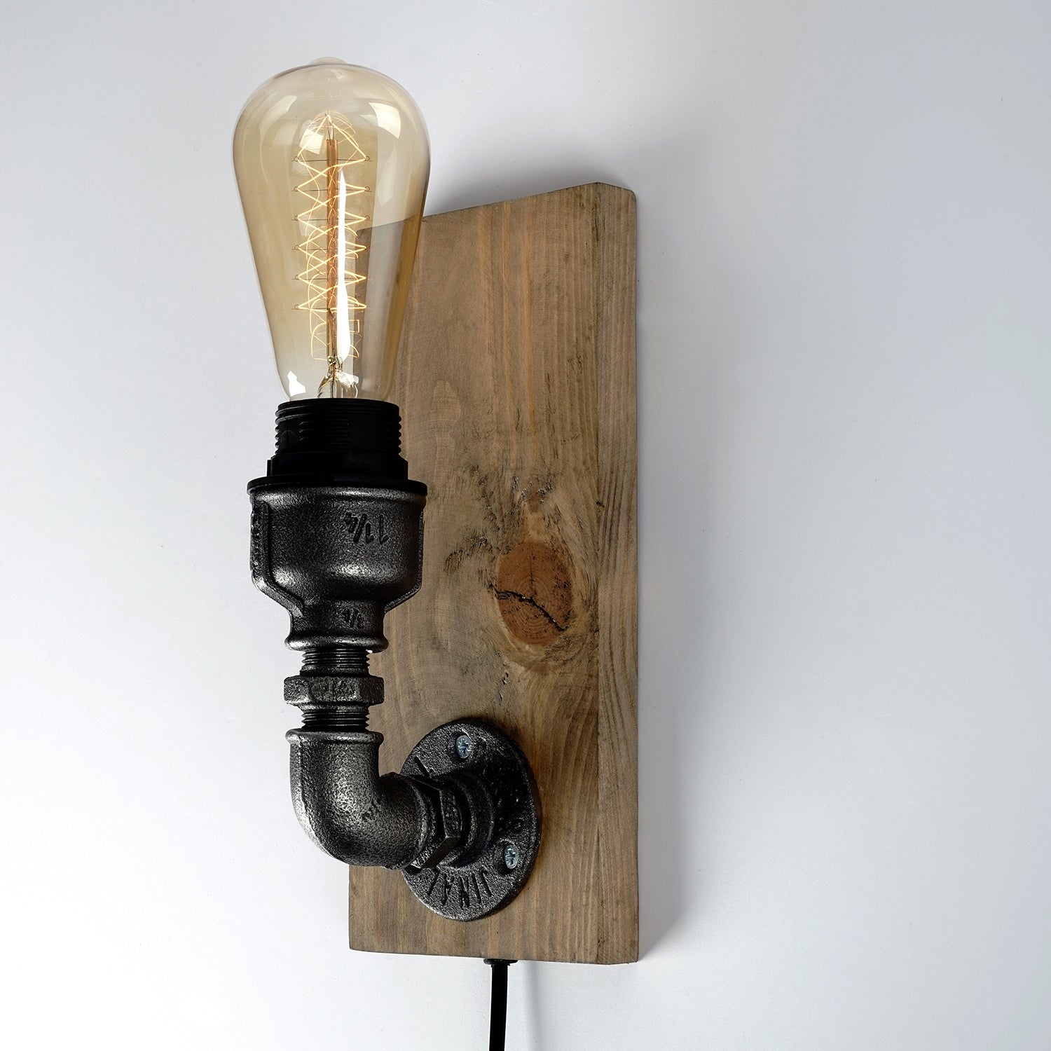 Candeeiro de mesa-Pp064-Preto
Prata
