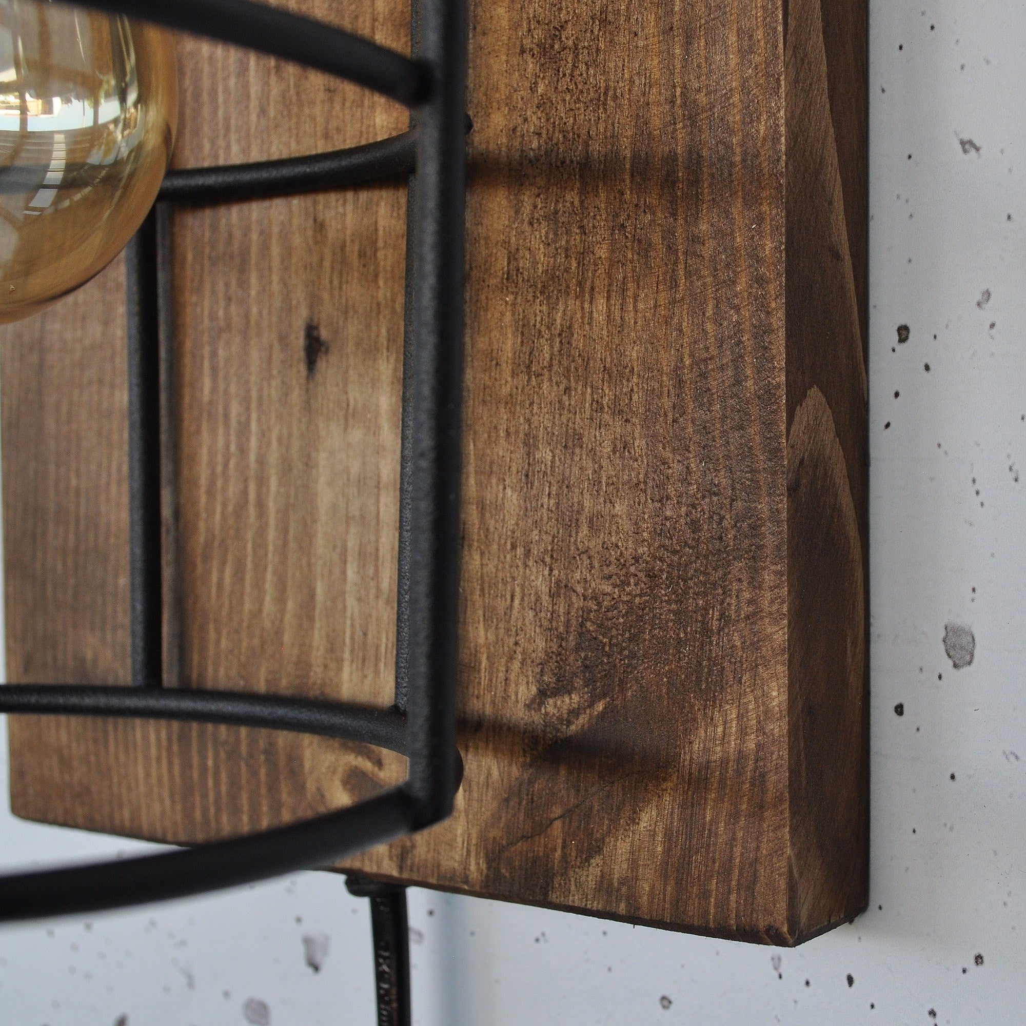 Candeeiro de Parede – 40 x 14 x 16 cm – Preto – Madeira Maciça