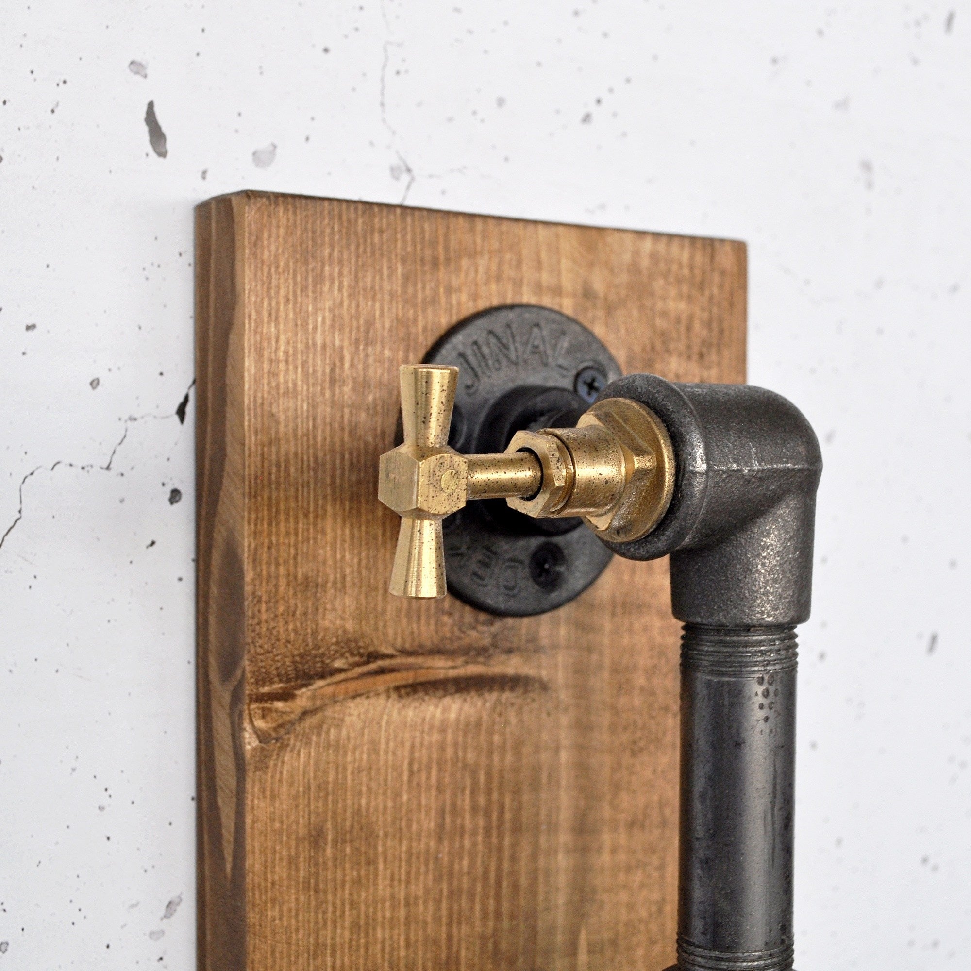 Candeeiro de Parede – 40 x 14 x 16 cm – Preto – Madeira Maciça