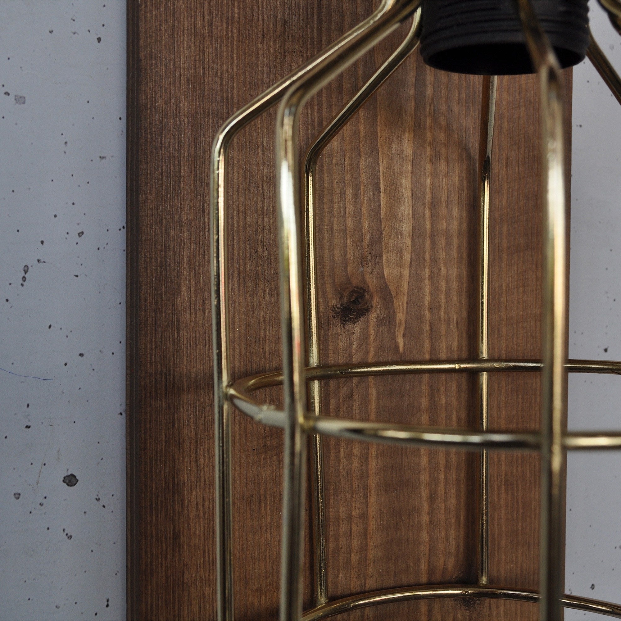 Candeeiro de Parede – 40 x 14 x 16 cm – Madeira e Ouro Rosa – Madeira Maciça