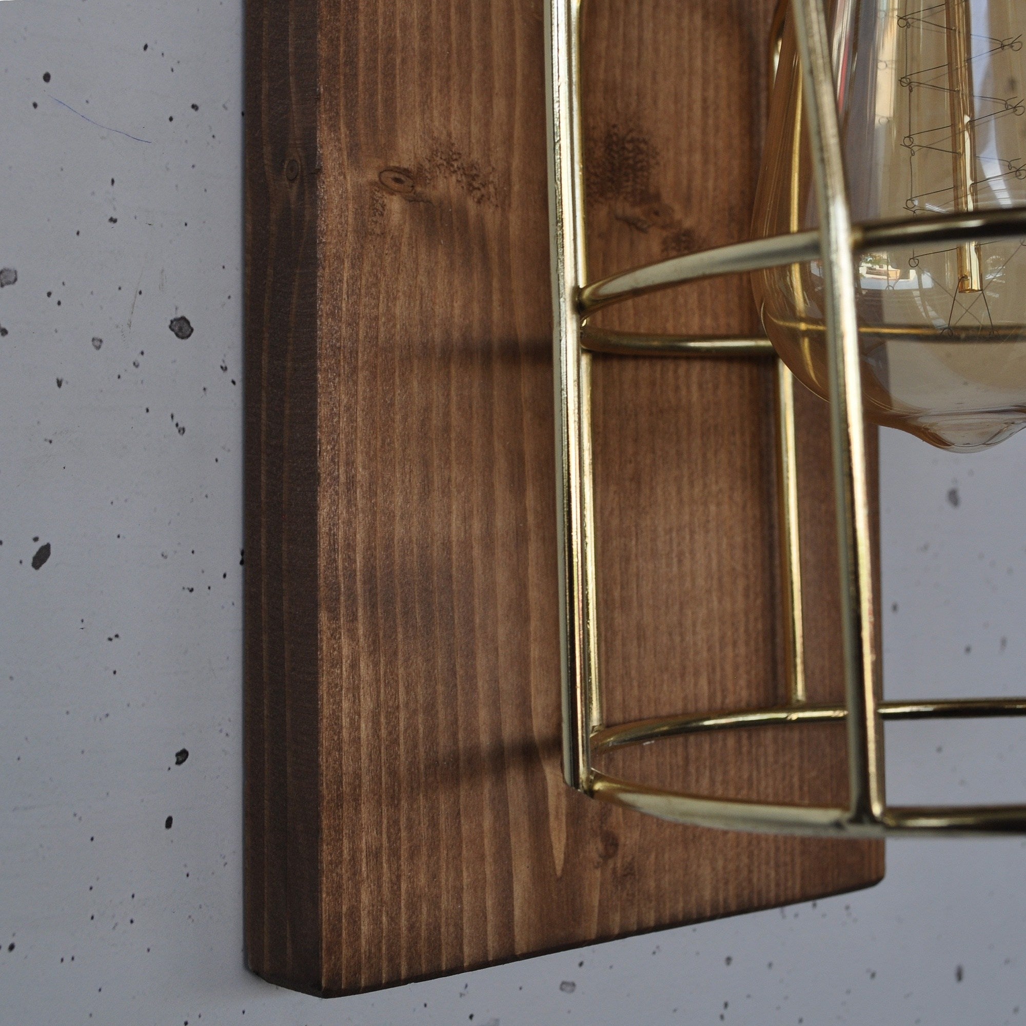 Candeeiro de Parede – 40 x 14 x 16 cm – Madeira e Ouro Rosa – Madeira