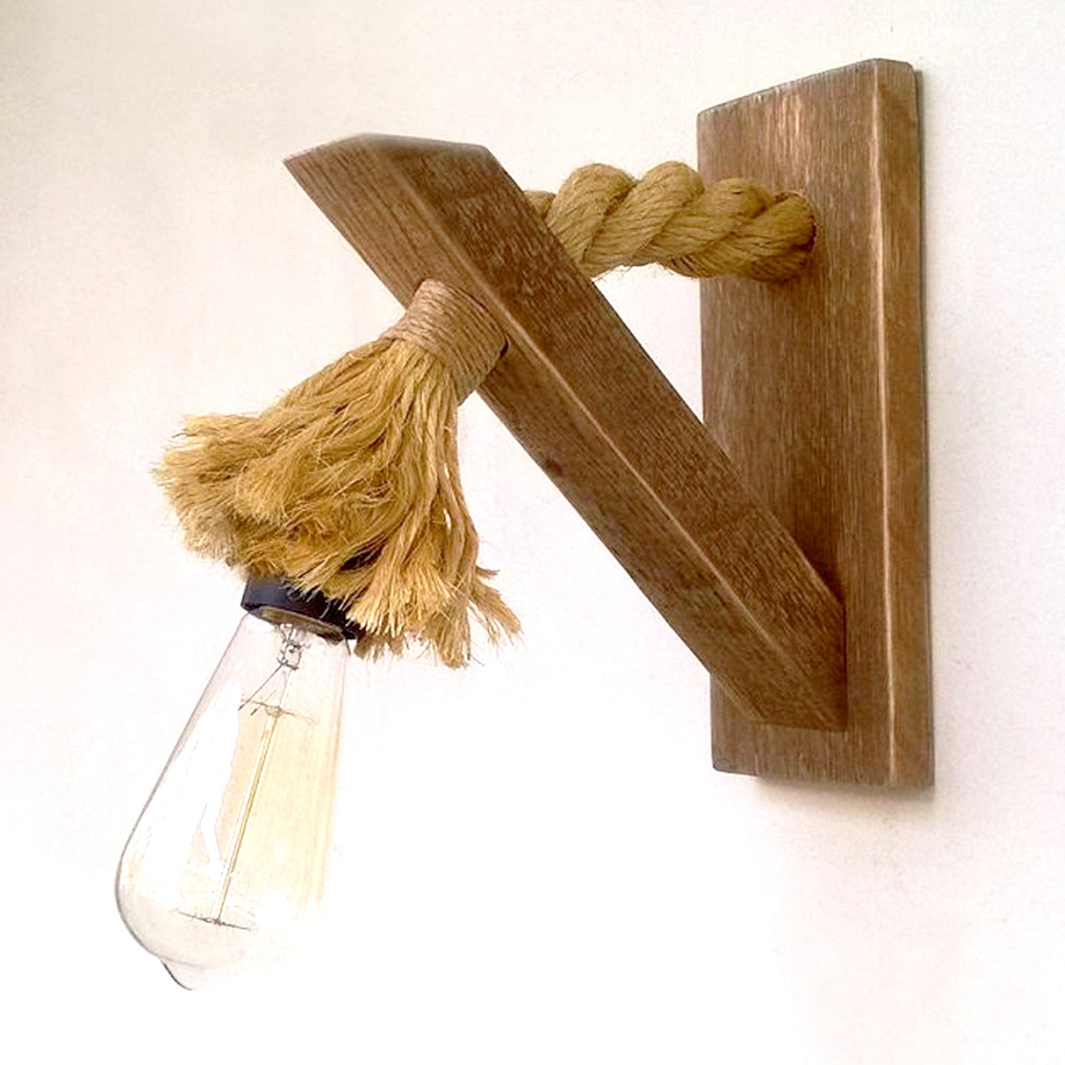 Candeeiro de mesa-PP155-Noz