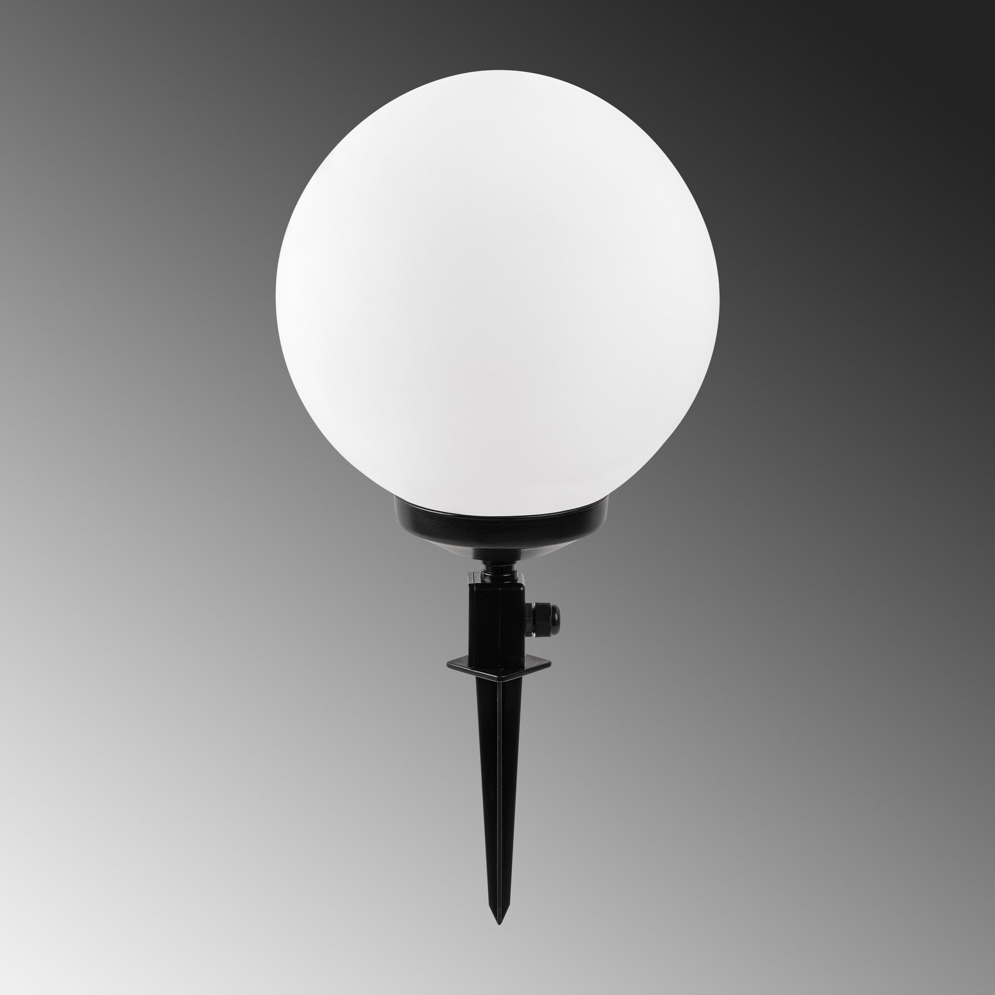 Candeeiro de Pé para Área Externa – 30 cm diâmetro x 62 cm altura – Preto e Branco – Plástico