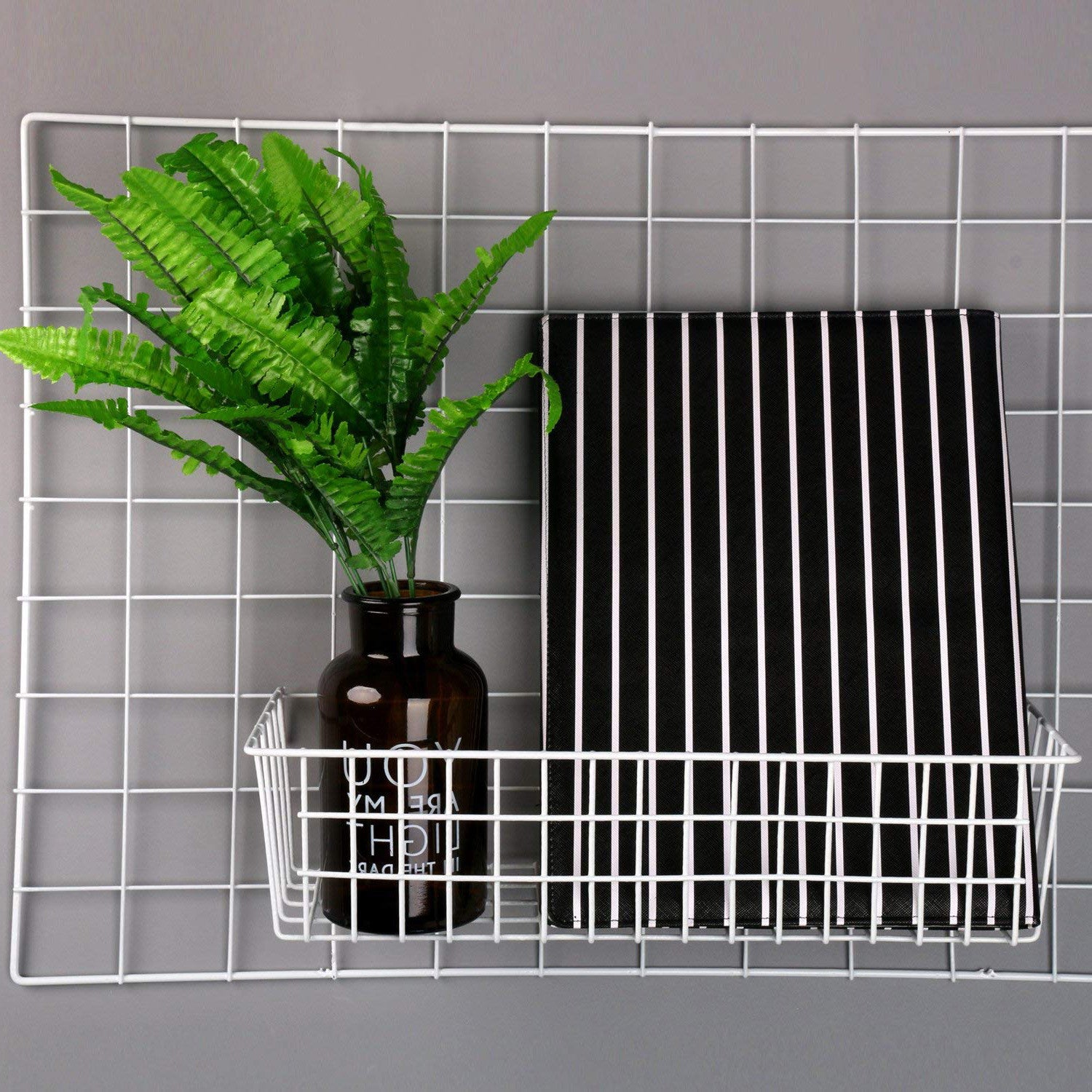 Acessório Decorativo de Parede em Metal Branco - 38x13x16cm - 100% Metal