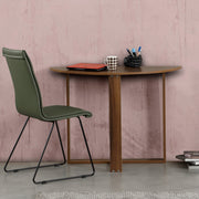Secretária de Estudo – 106cm x 77cm x 45cm – Nogueira – Painel de partículas revestido a melamina