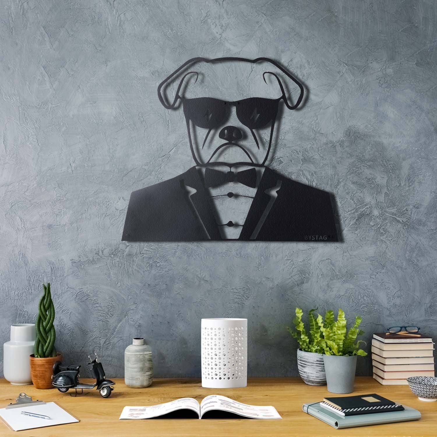 Acessório Decorativo de Parede Bodyguard - Metal Preto 42x50cm para Decoração Interior