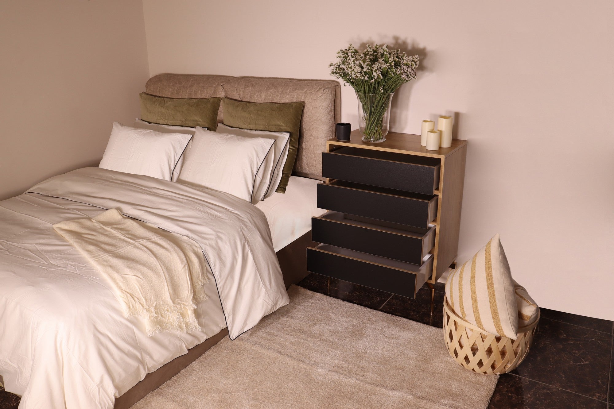 Cómoda – 70 cm x 86 cm x 40 cm – Carvalho e Preto – Melamina